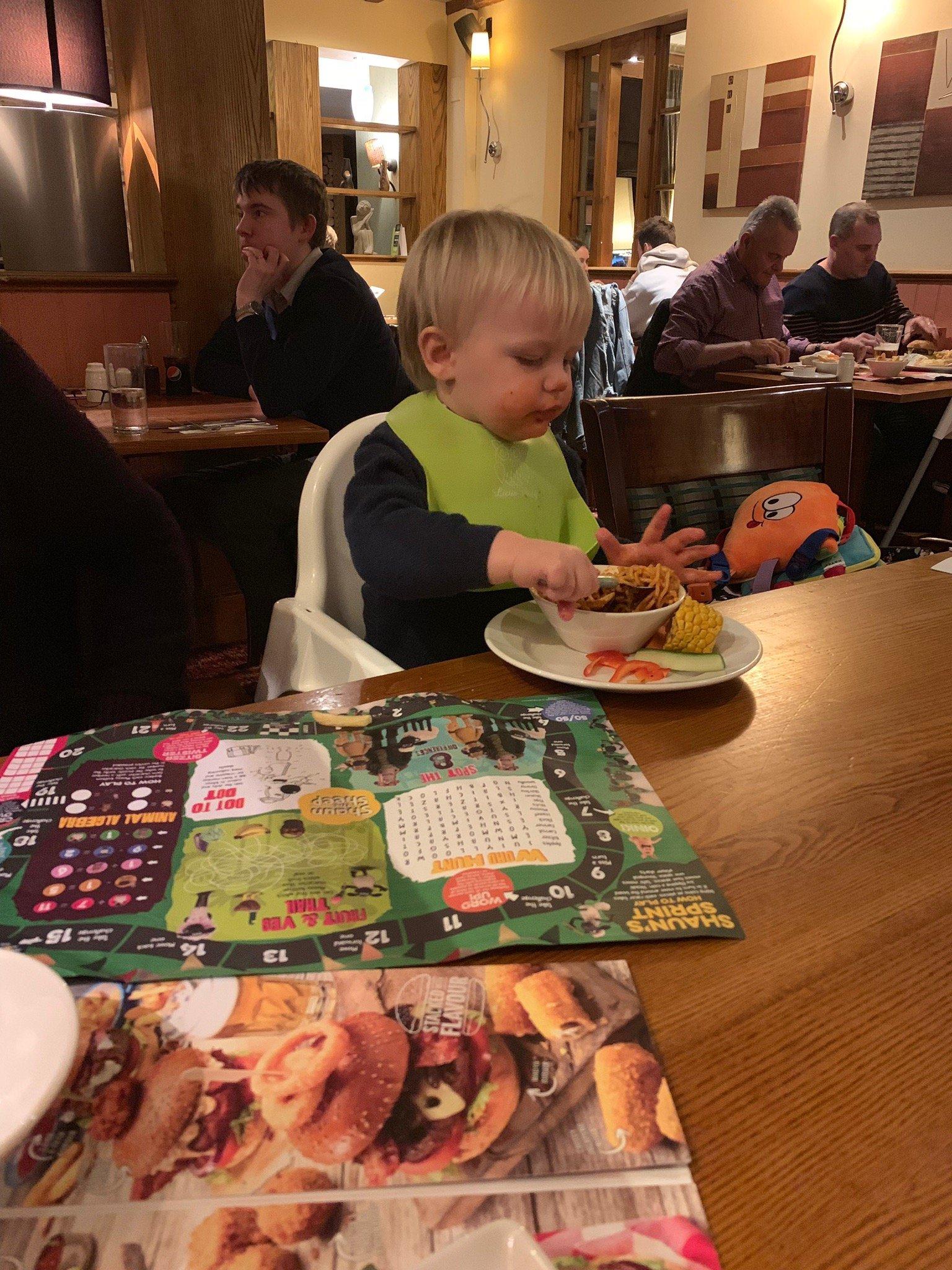 Showground Table Table