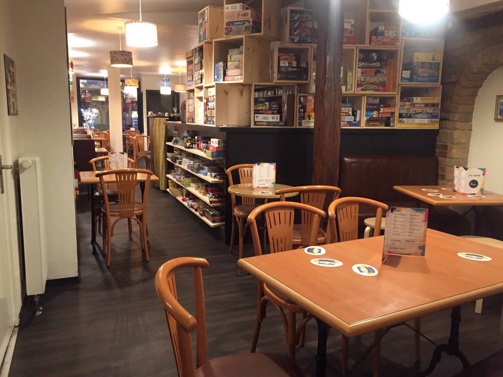 Les Tricheurs - Bar à Jeux