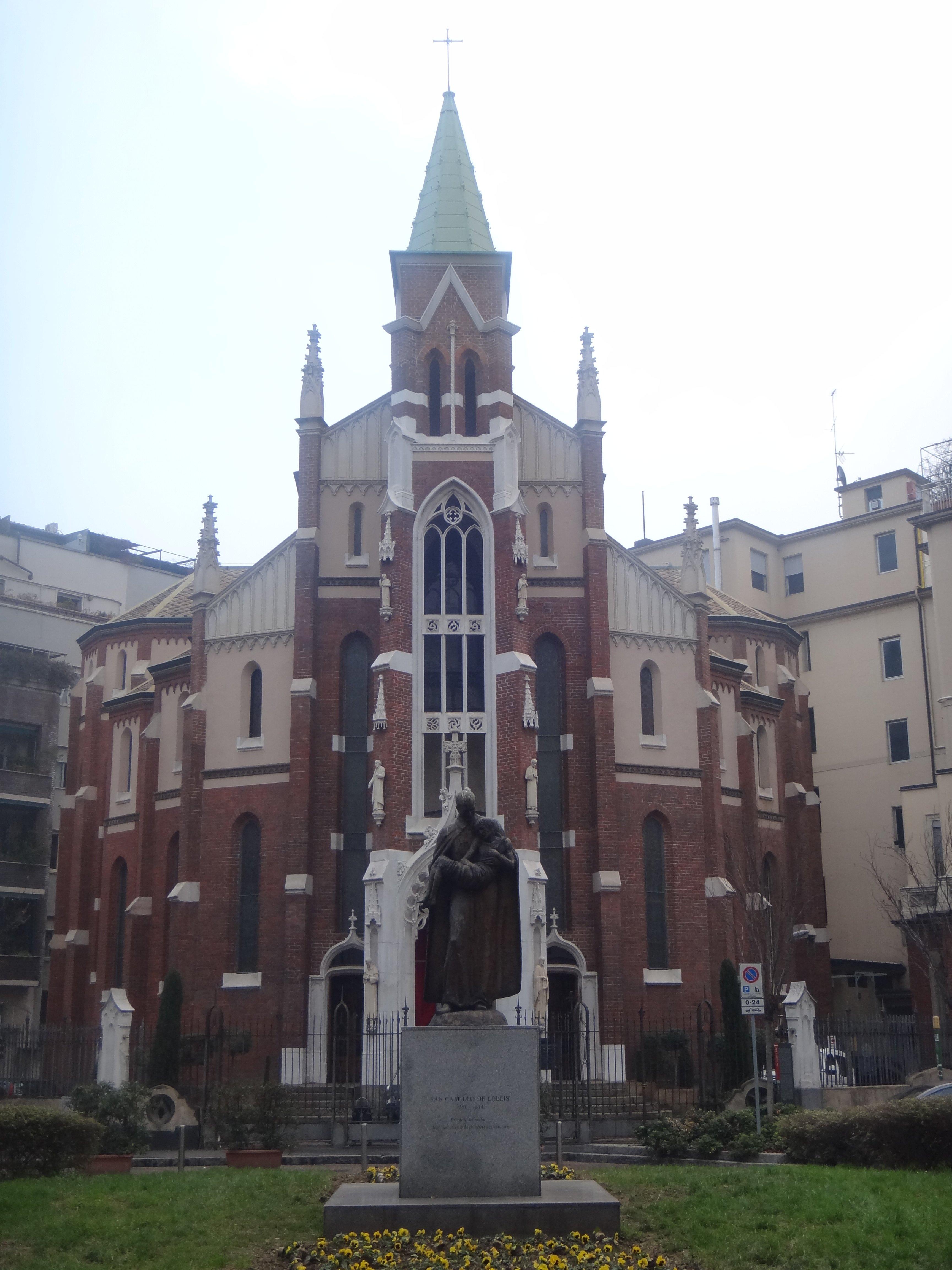 Monumento a San Camillo de Lellis