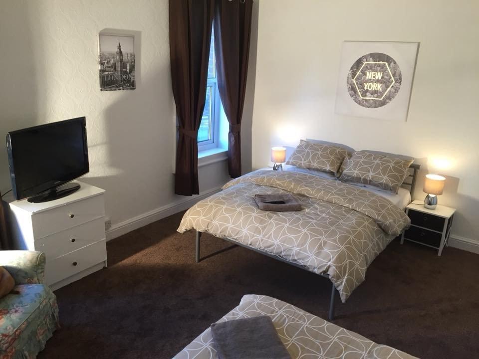 Laburnum Guest House Warrington