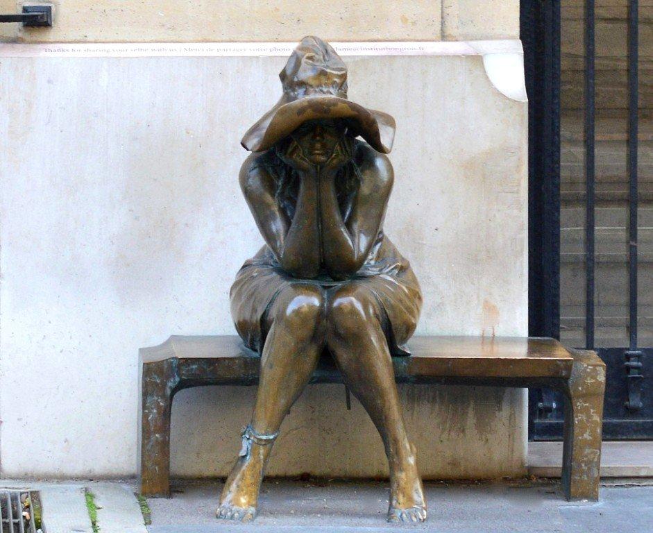 Sculpture Sous le Chapeau