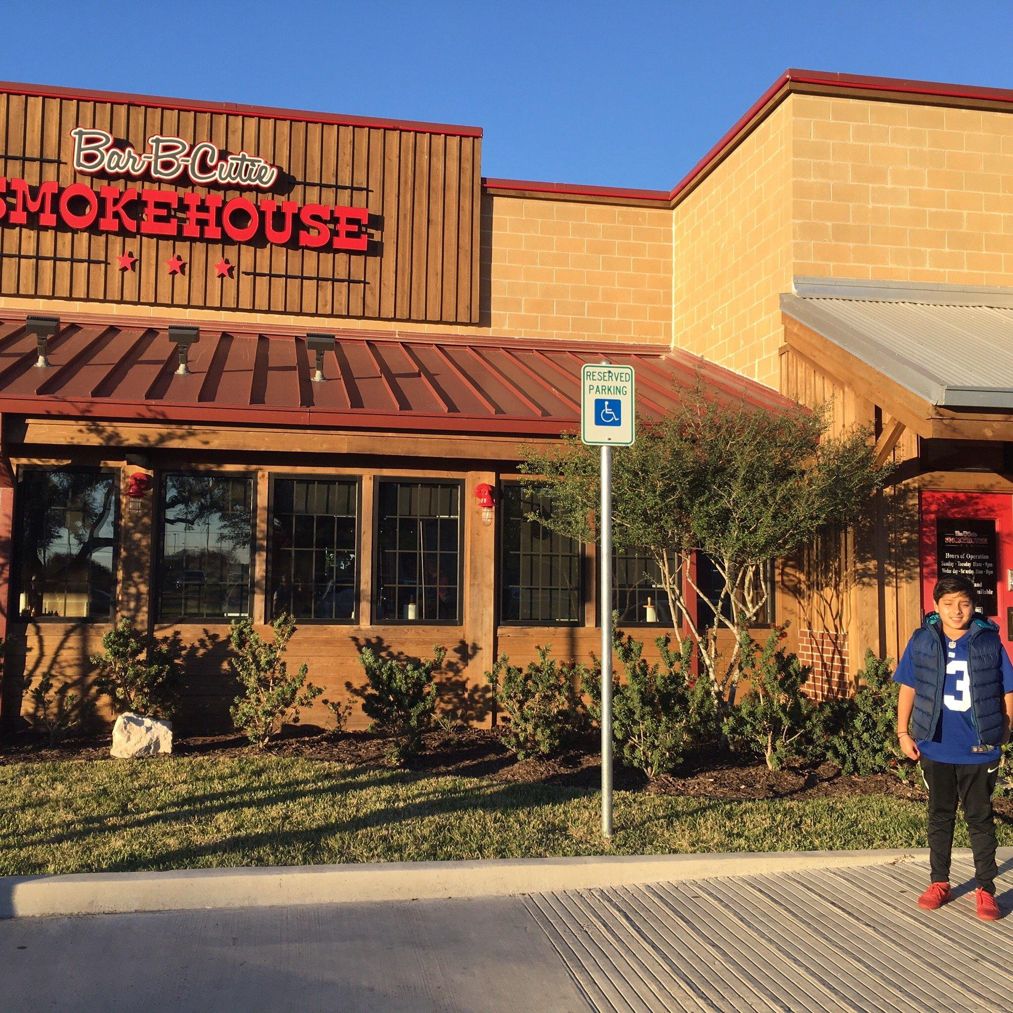 Bar-B-Cutie SmokeHouse