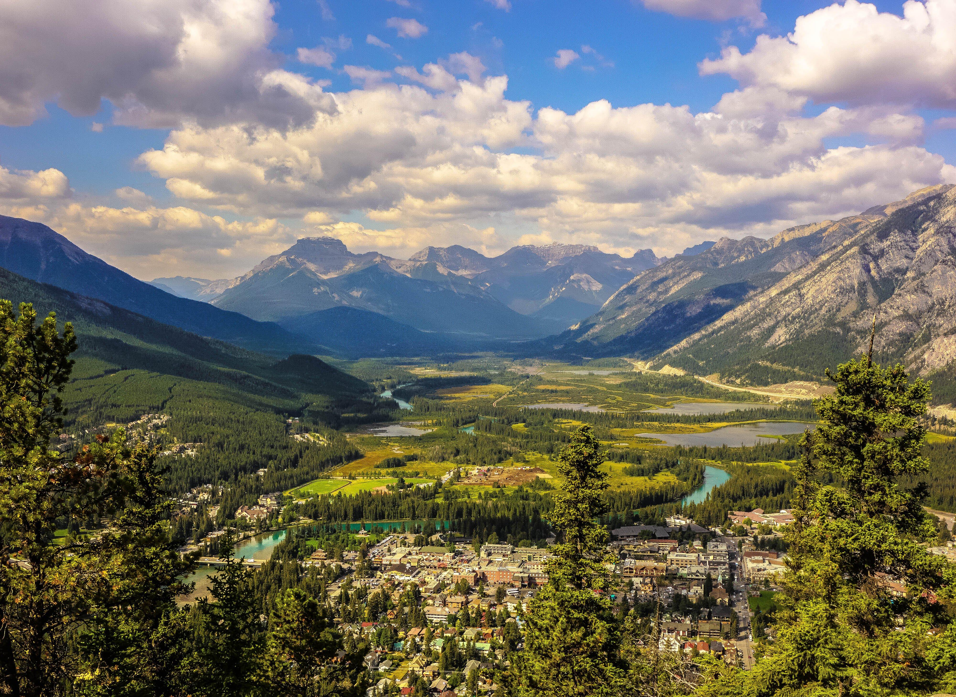 Tunnel Mountain Trail