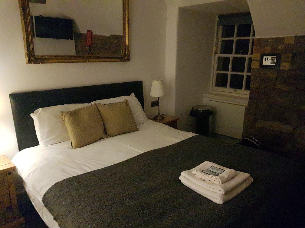 Royal Mile Sir Hume Residency