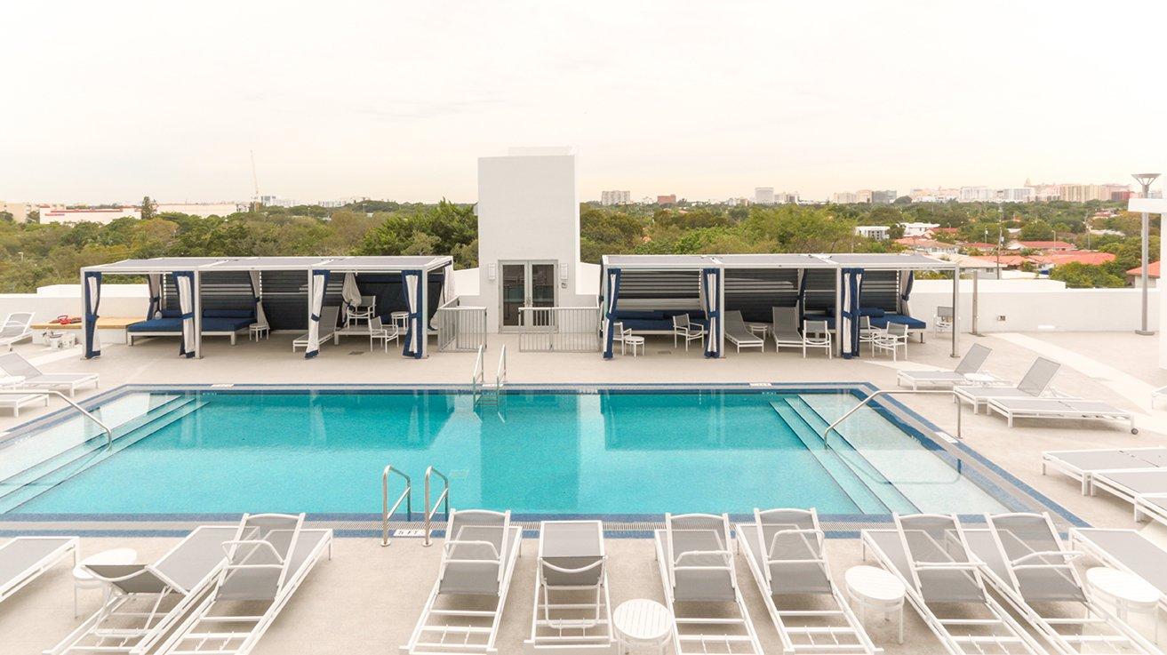 Pelican Executive In Coconut grove- Walk To Metro Rail