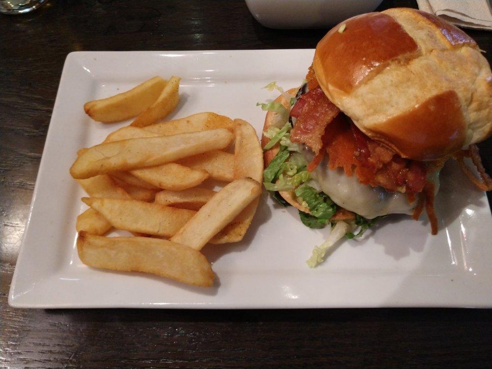 Red Robin Gourmet Burgers and Brews