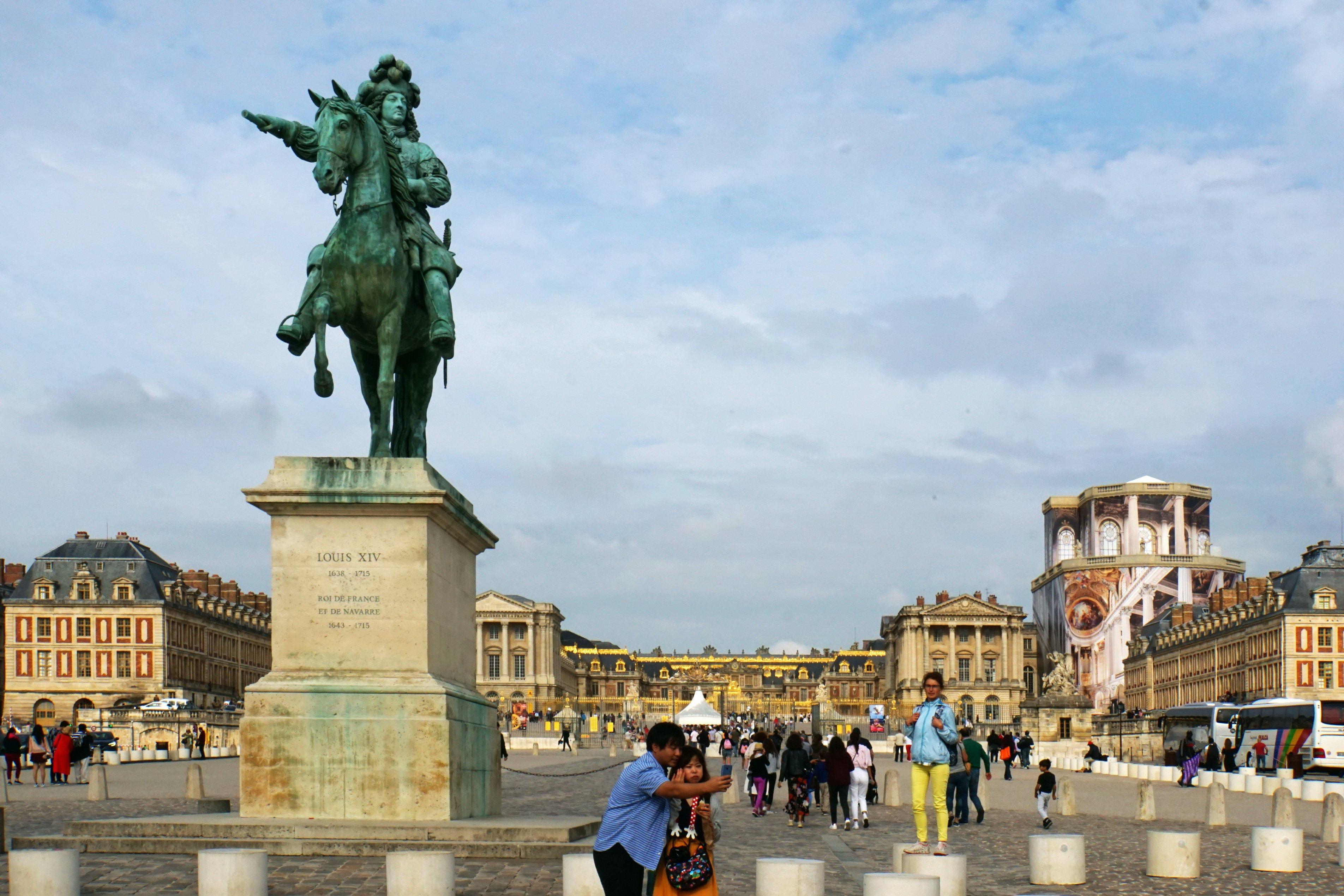 Monument a Louis XIV