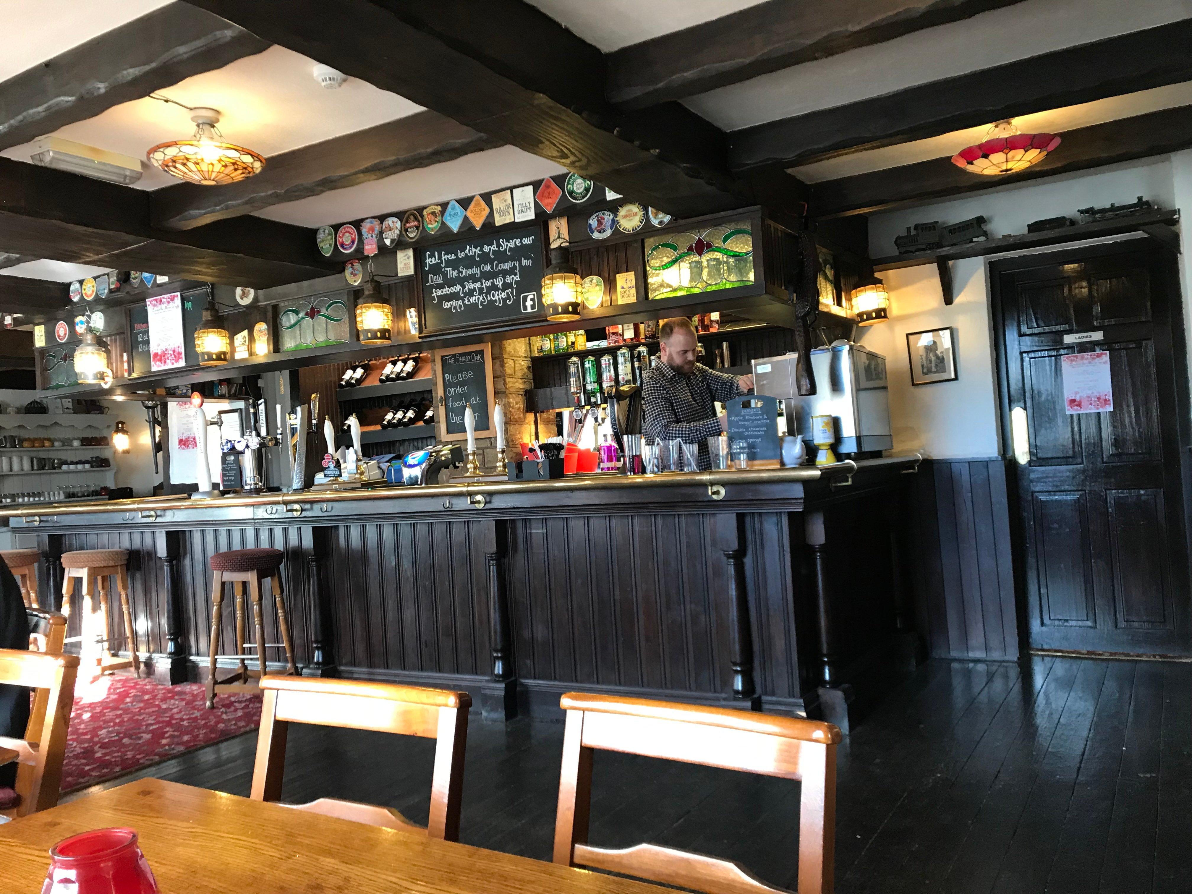 The Shady Oak Country Inn