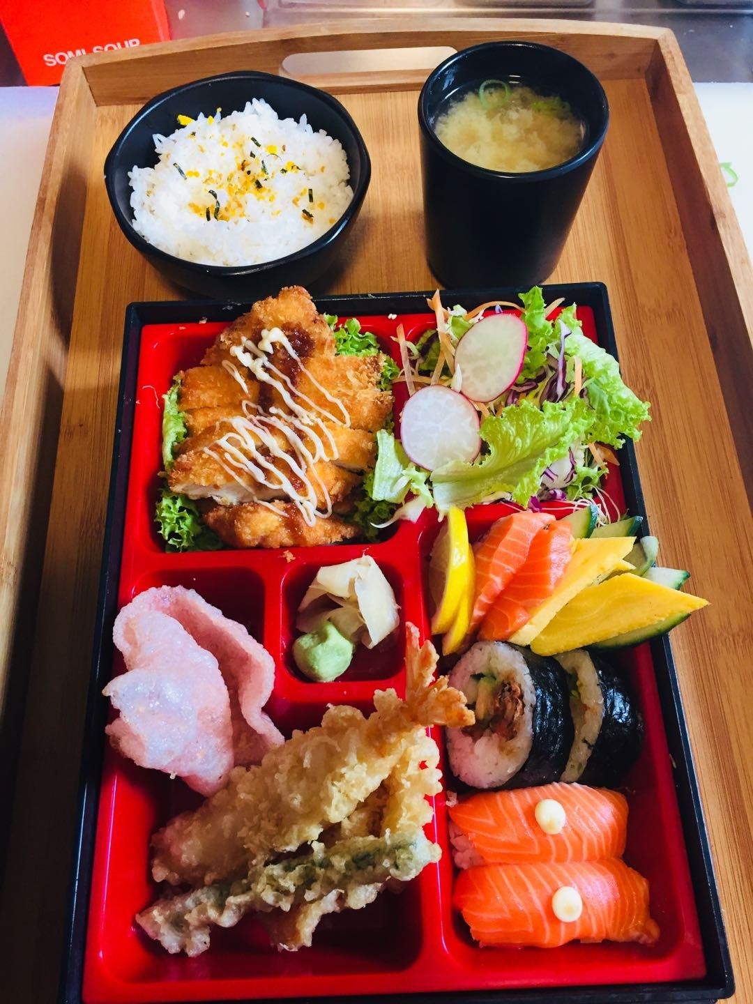 Sushi Samurai Restaurant and Bar