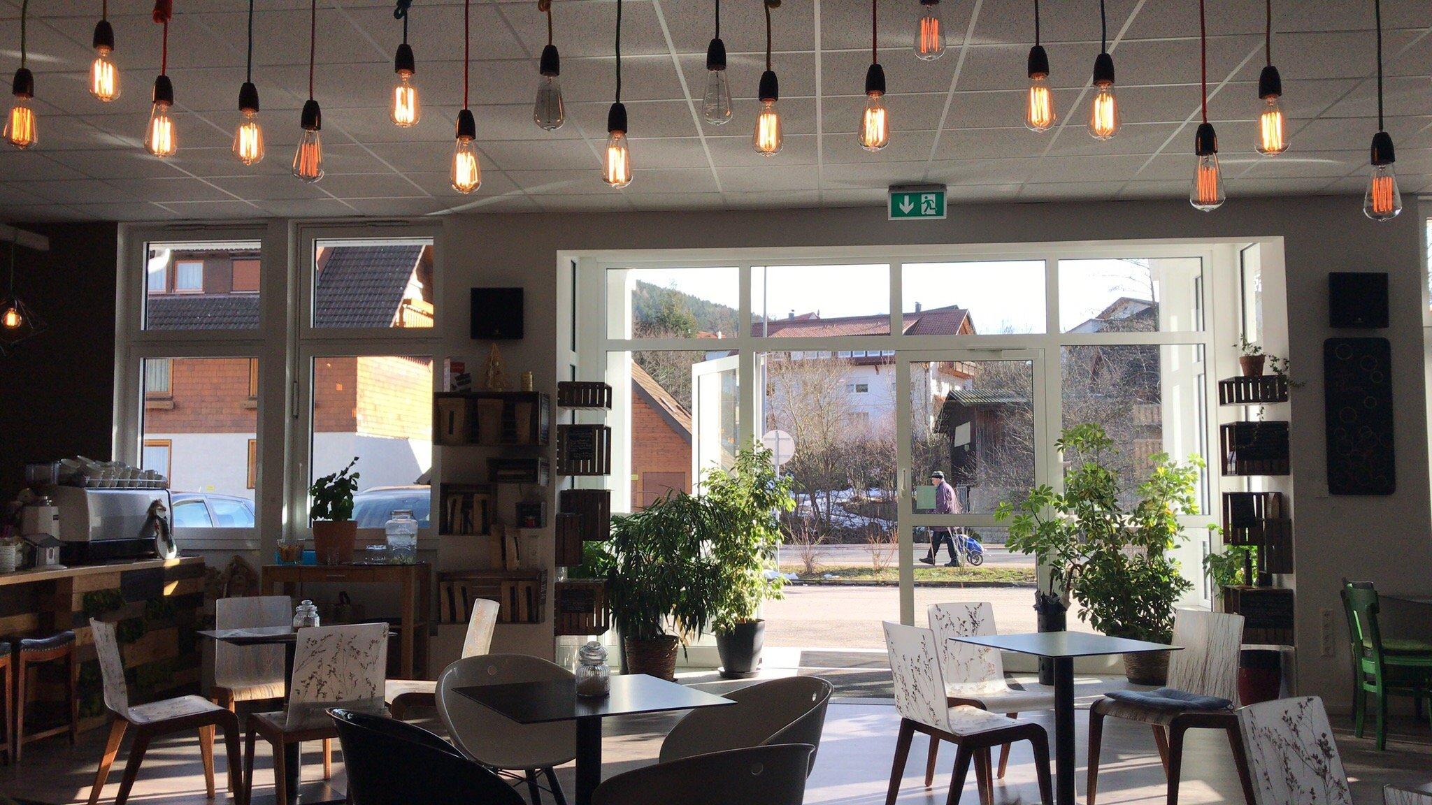 NANA Lieblingsbar & Cafe