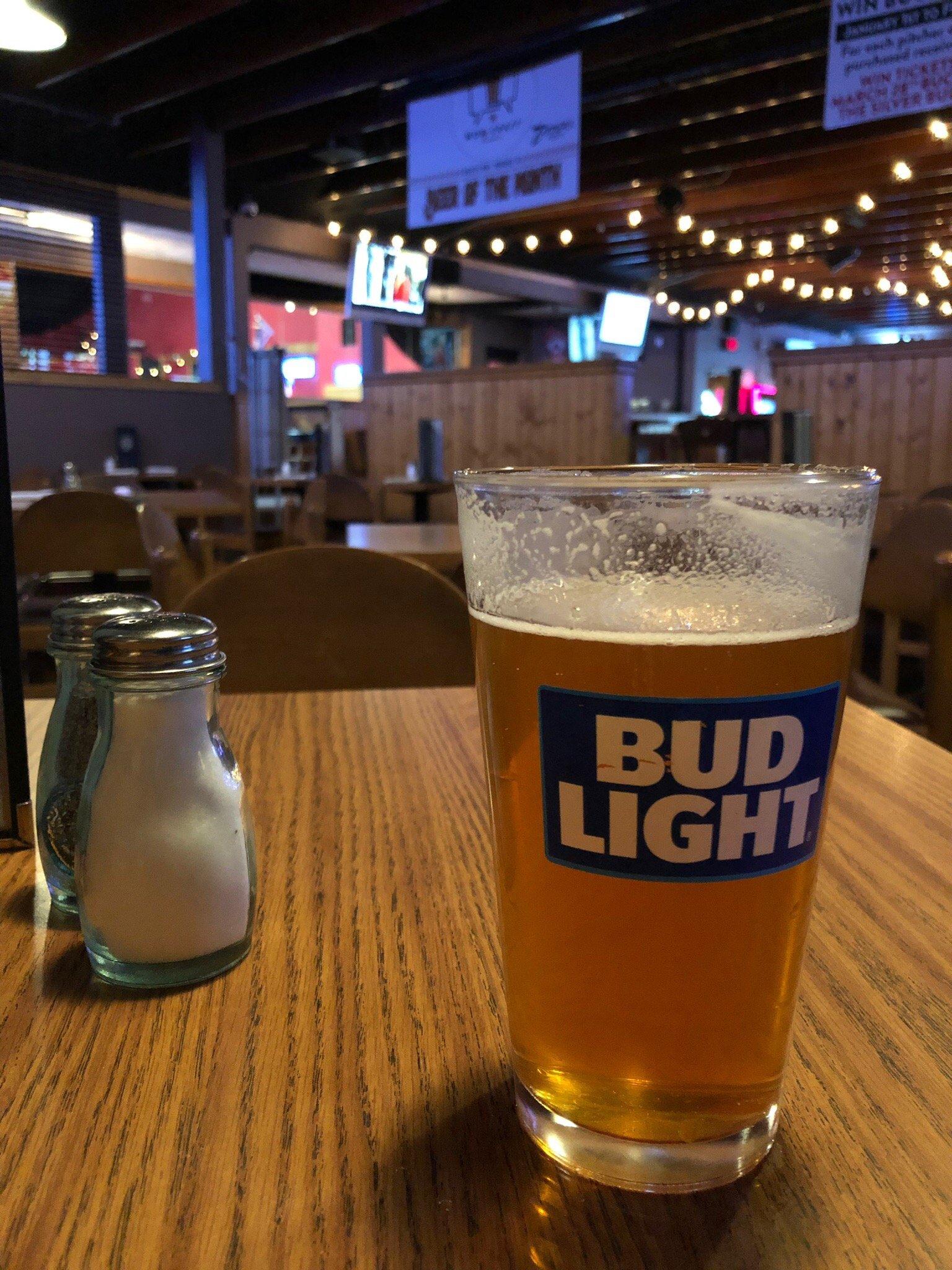 Tanner's Grill & Bar