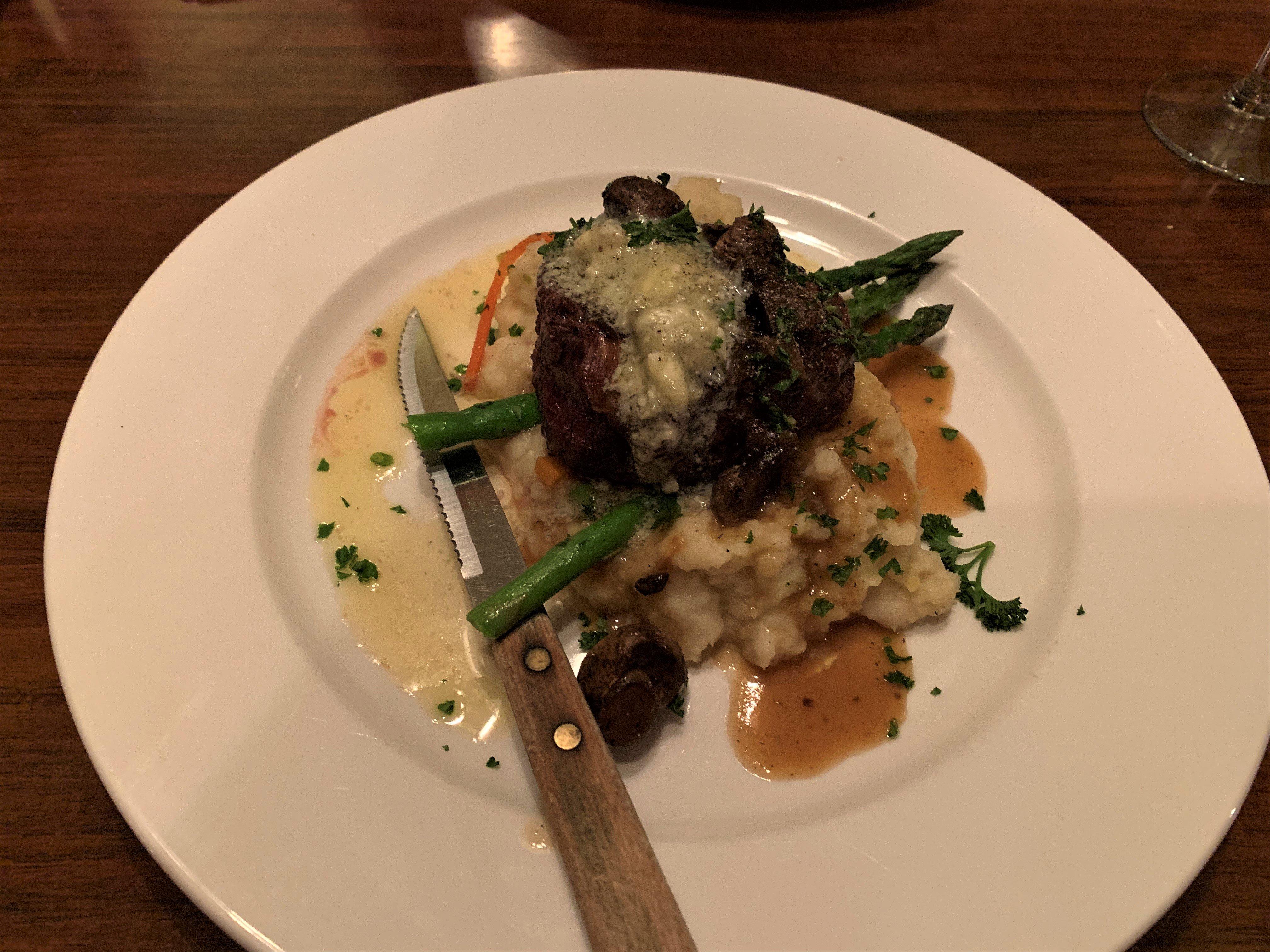 Elk River Inn and Cabins