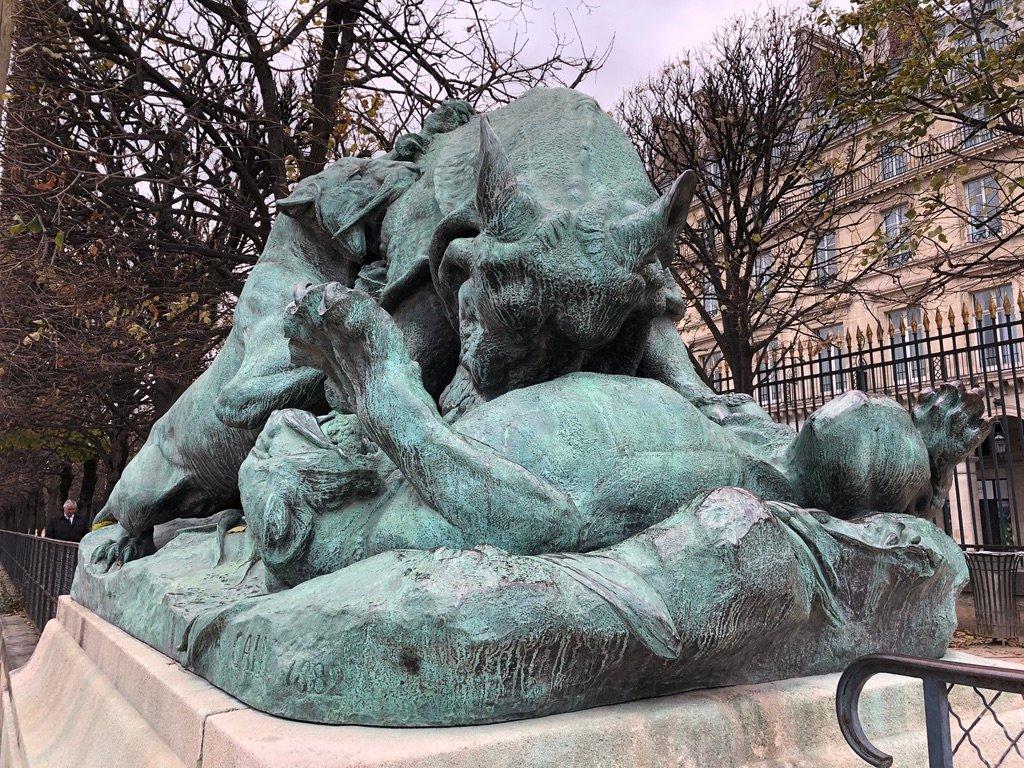 Statue Rhinoceros attaque par un Tigre