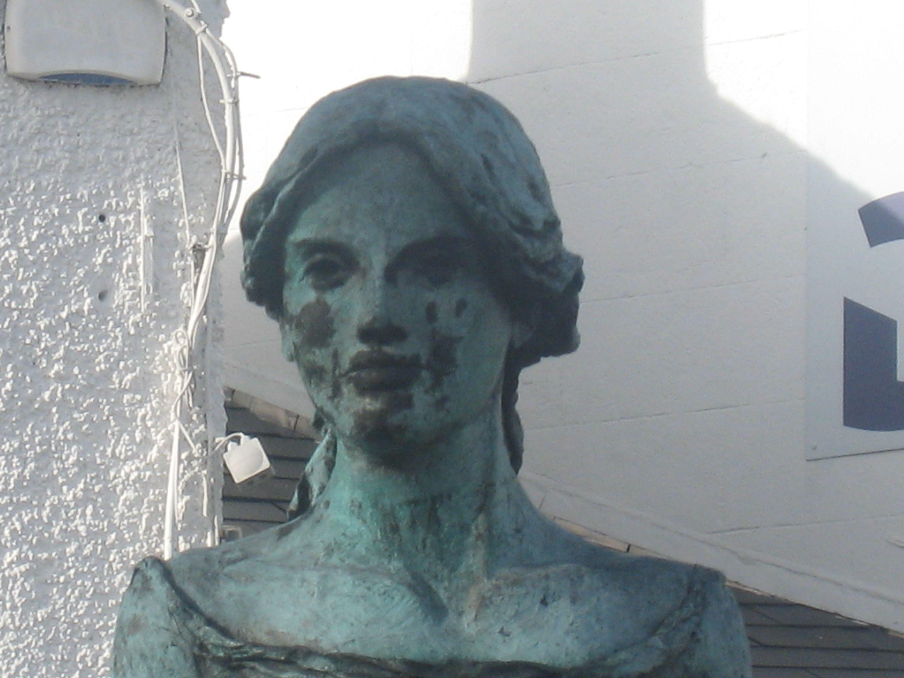 Statue of Anne Devlin