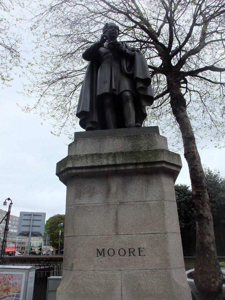 Thomas Moore Statue