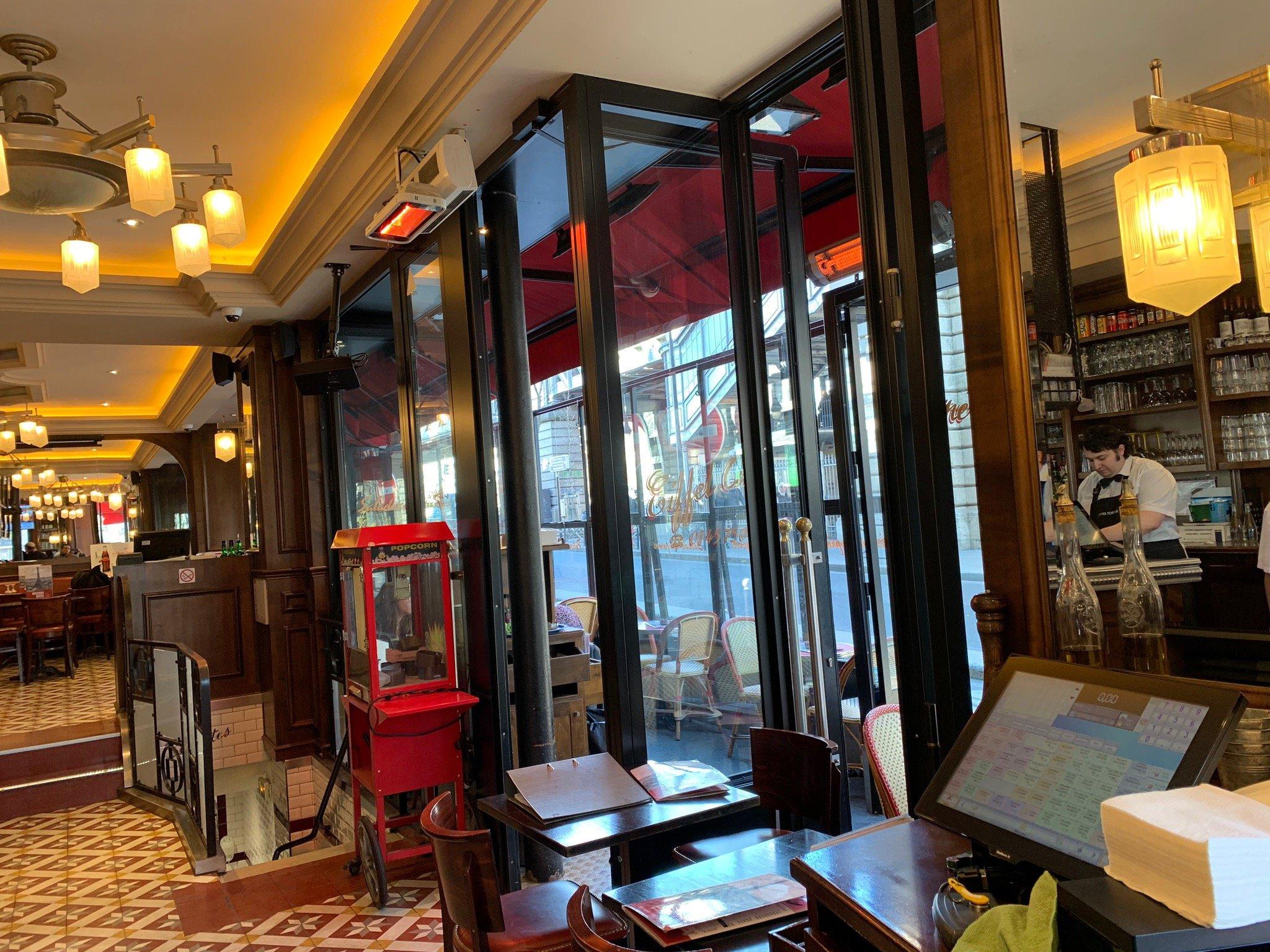 Eiffel Cafe