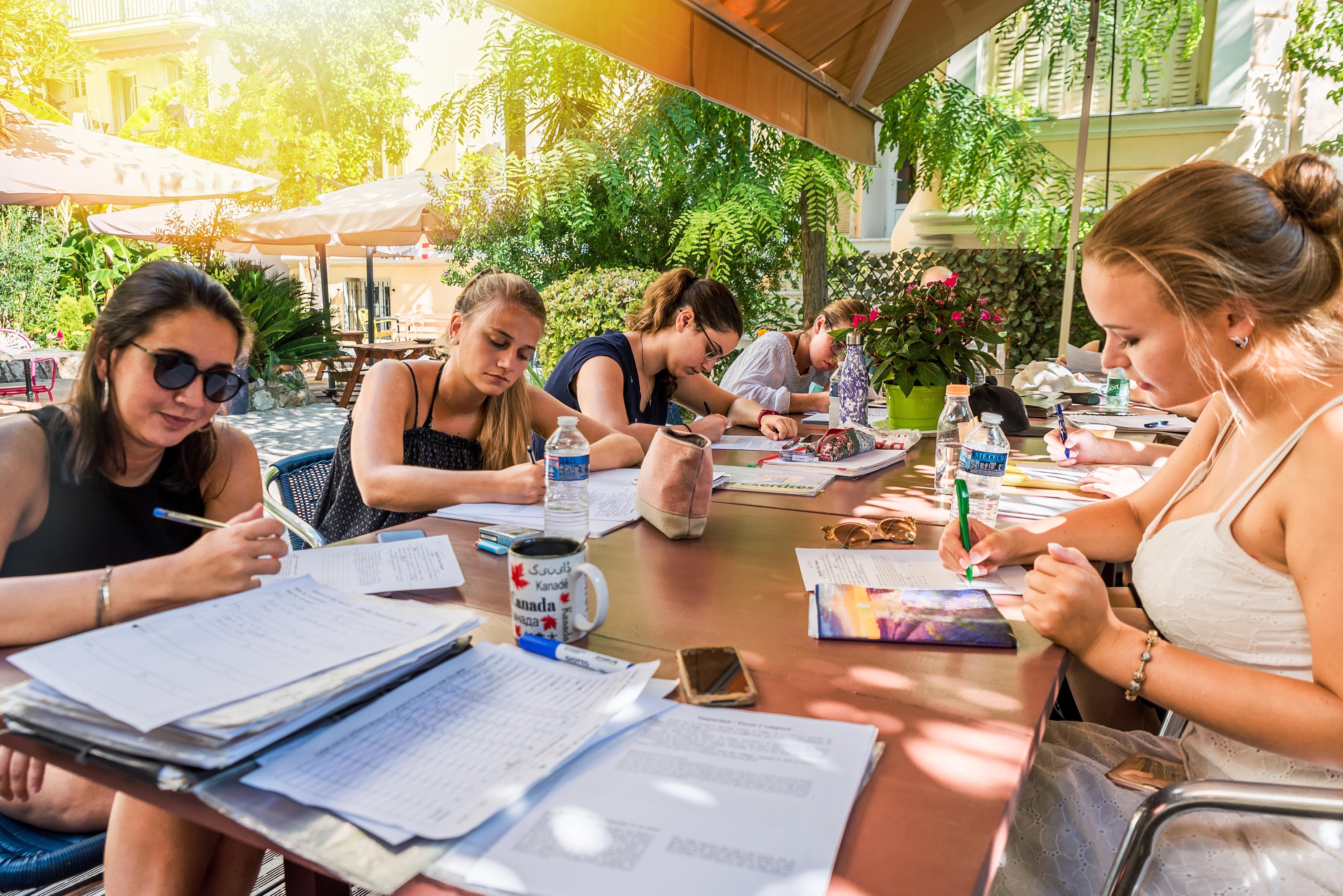 Azurlingua, école de langues Nice, France