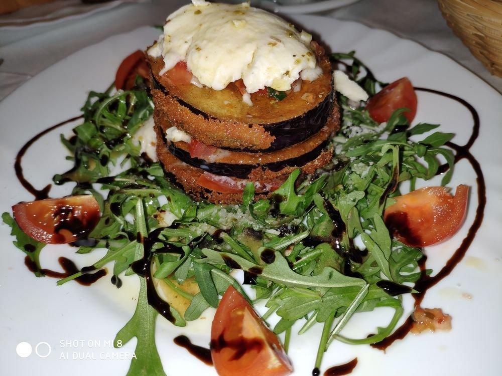 Mazzola's - Restaurant & Pizzeria