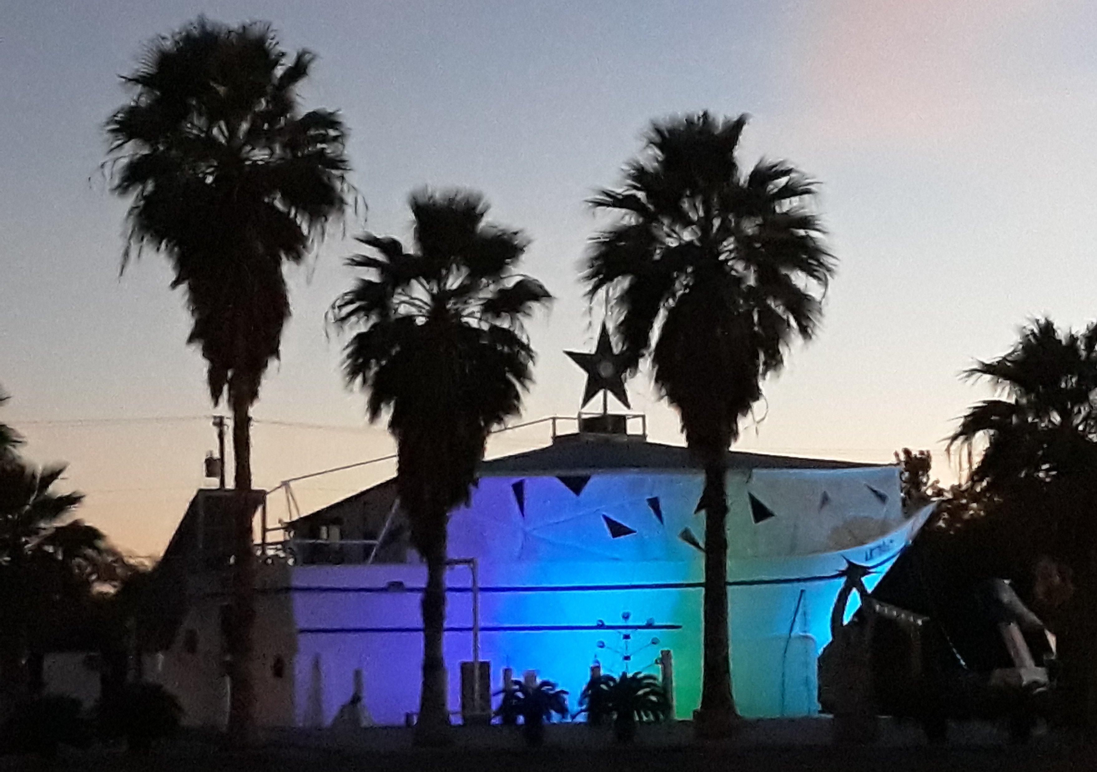 Art Center Seadrift / The Art Boat