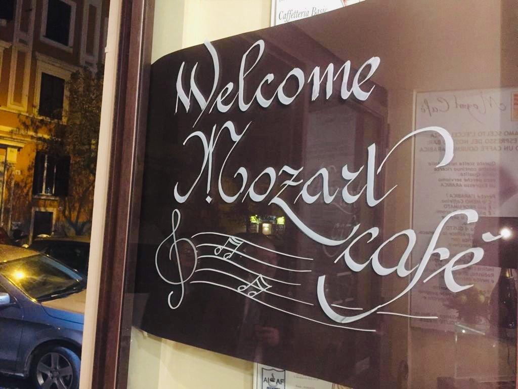 Mozart Cafe