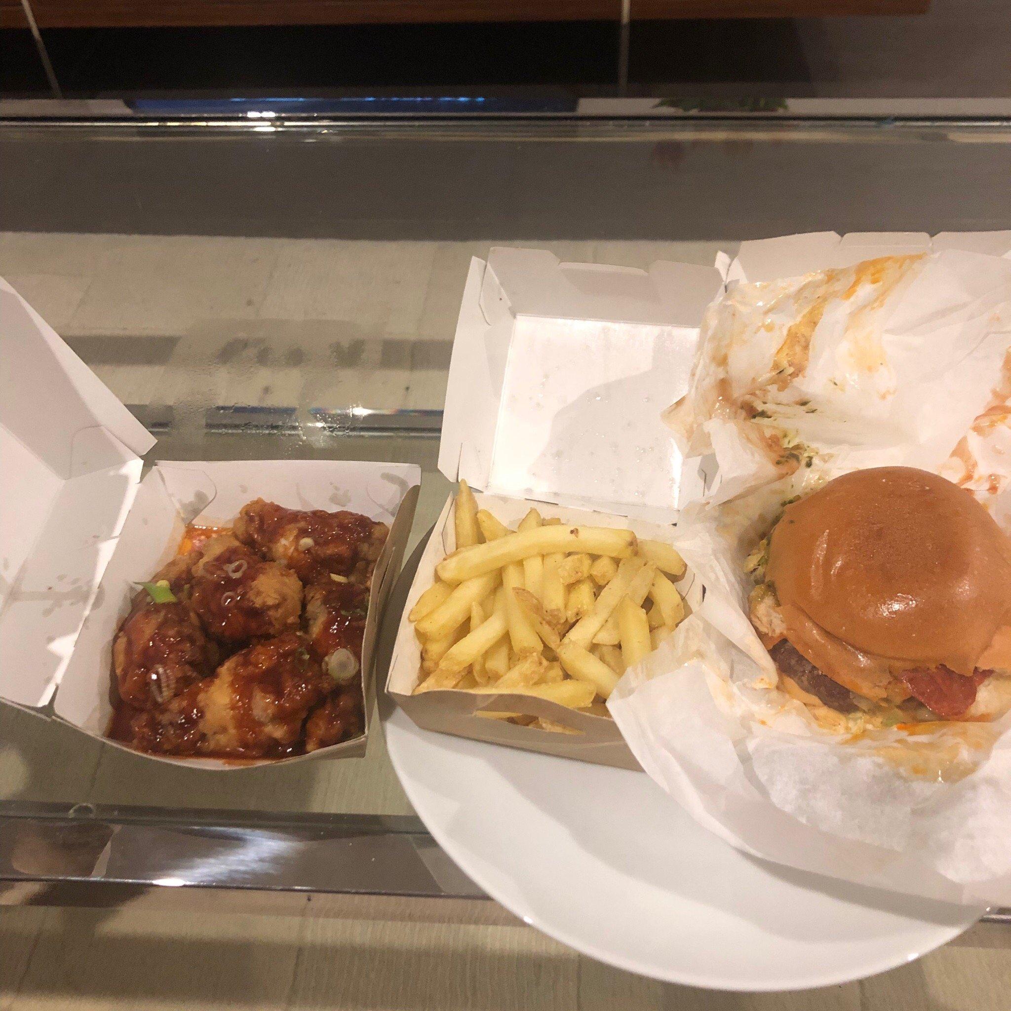 Photo by burgerconnoisseur310