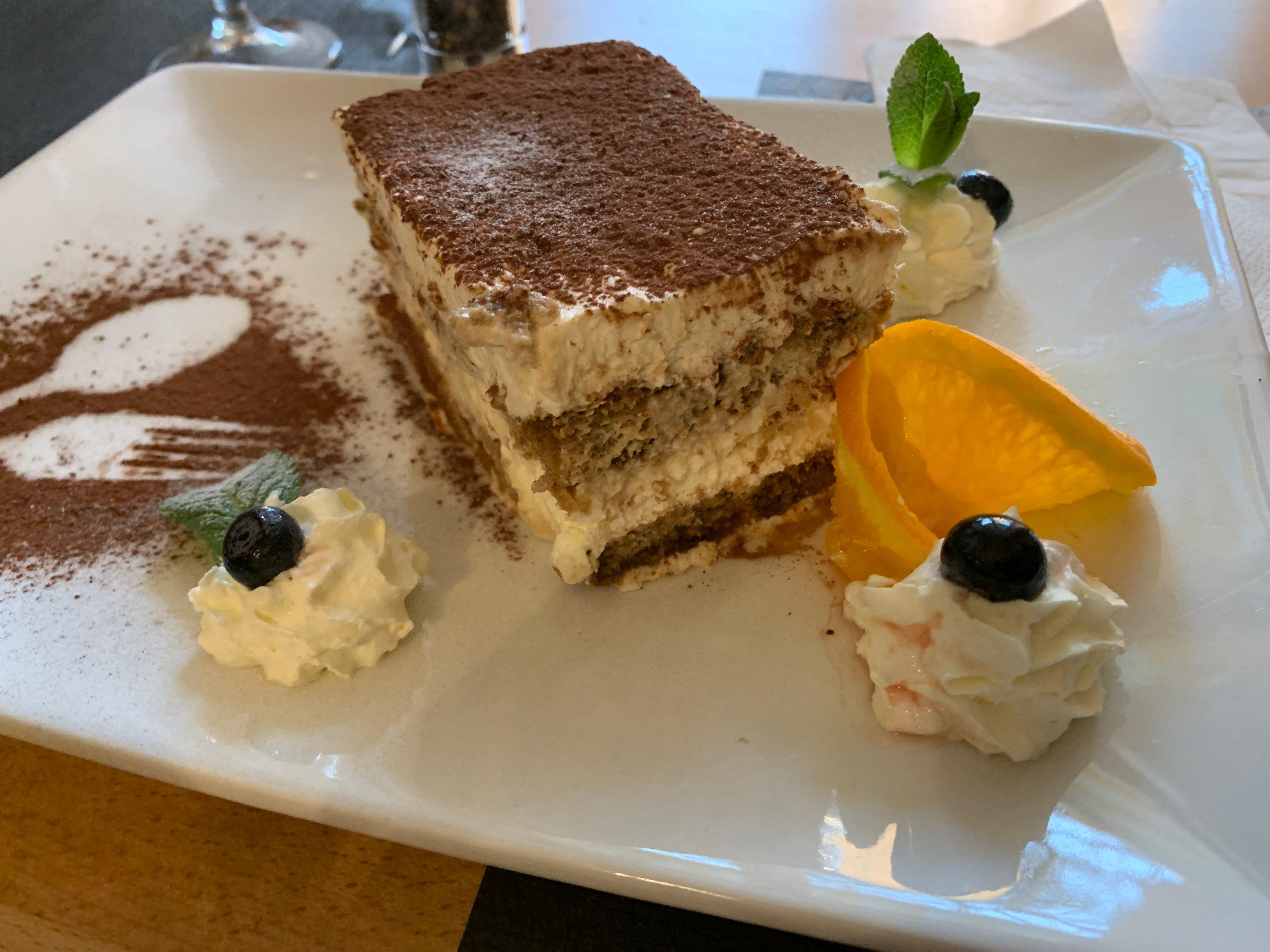 Genovas Fine Food & Beverage