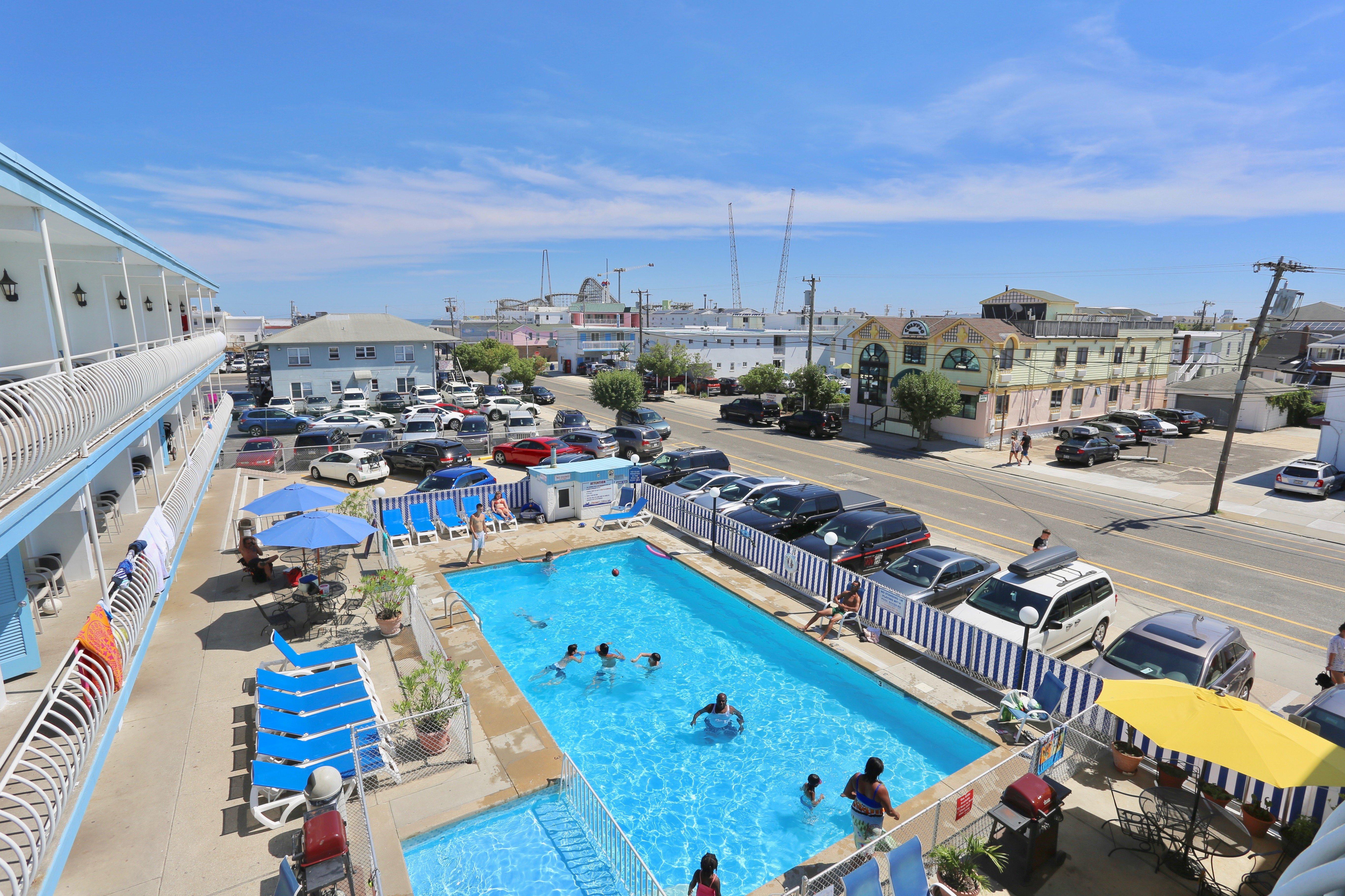 Quebec Motel By-The-Sea