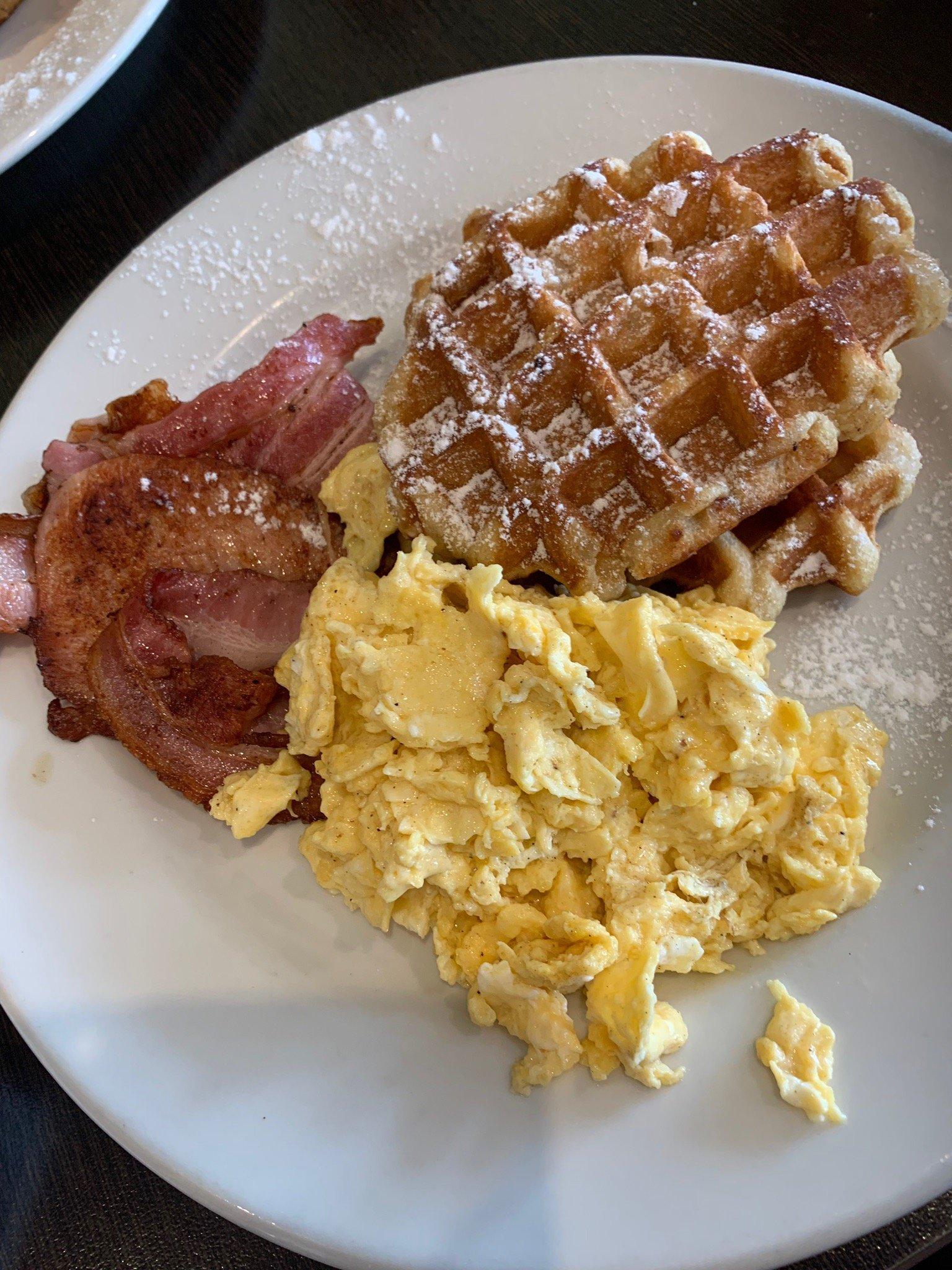 Lake Restaurant cafe