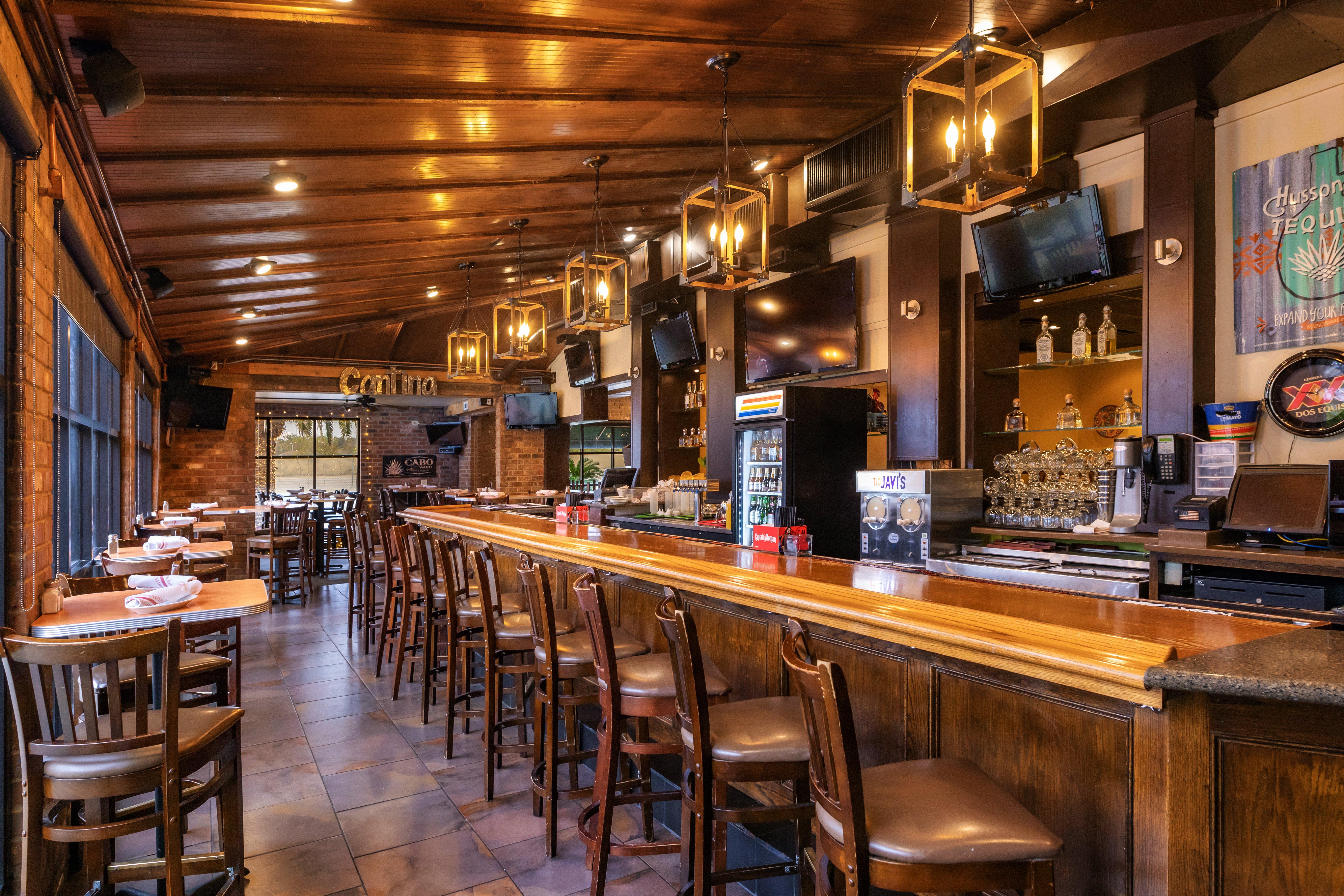 Tío Javi's Fresh-Mex Bar & Grill