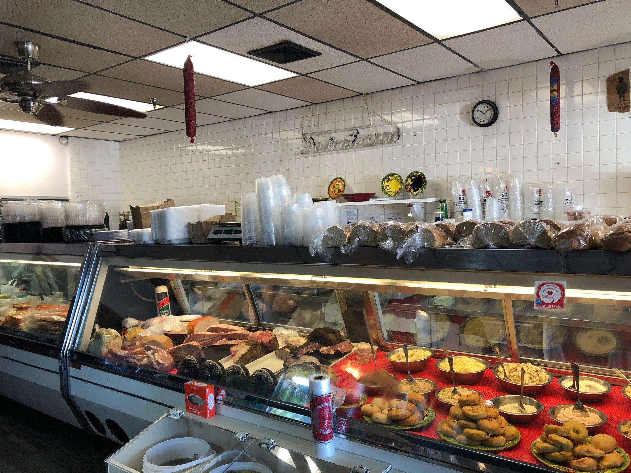 Moish and Itzy’s Restaurant & Delicatessen