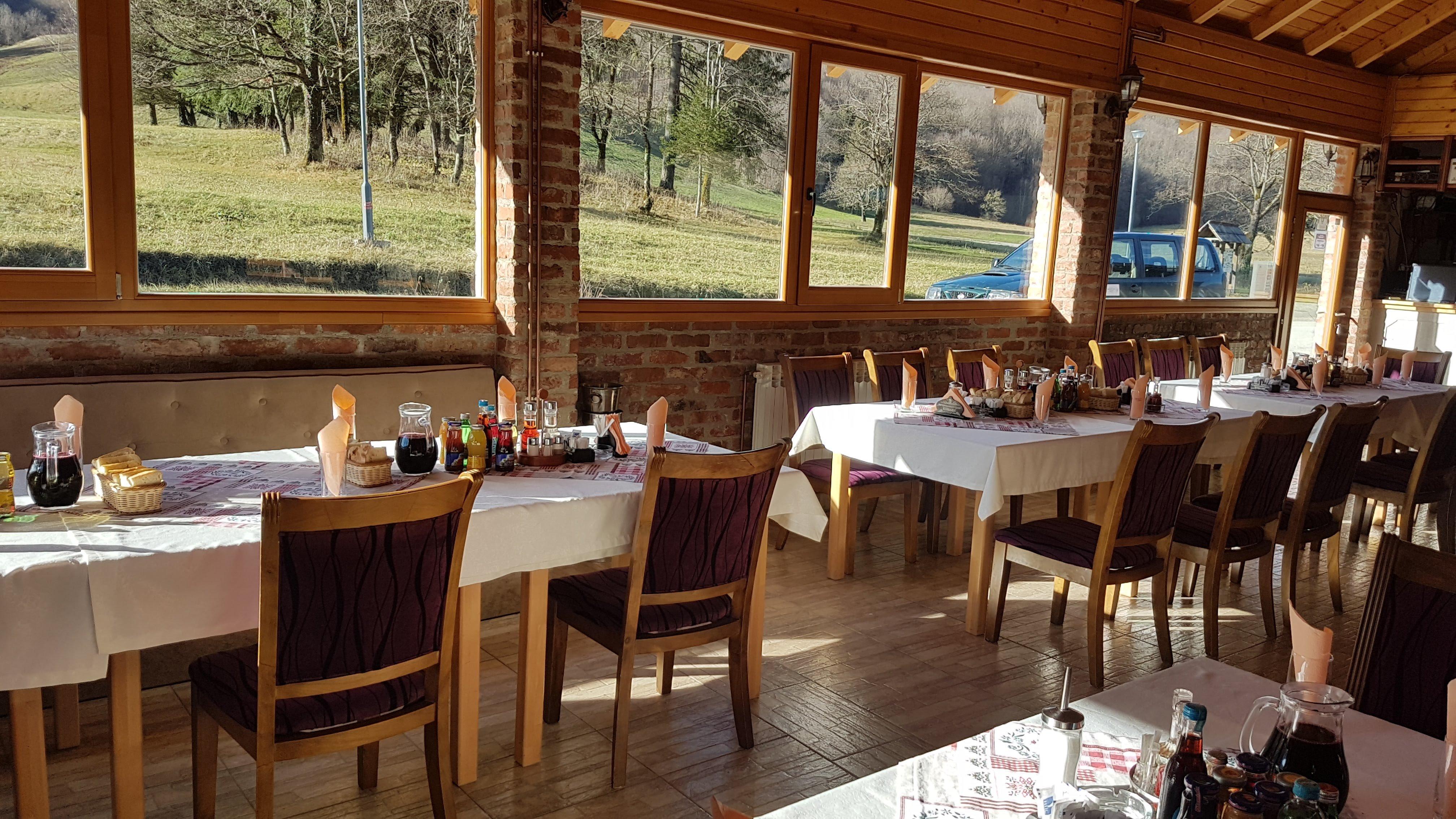 Restoran Nacionalne Kuhinje "KOMLEN"