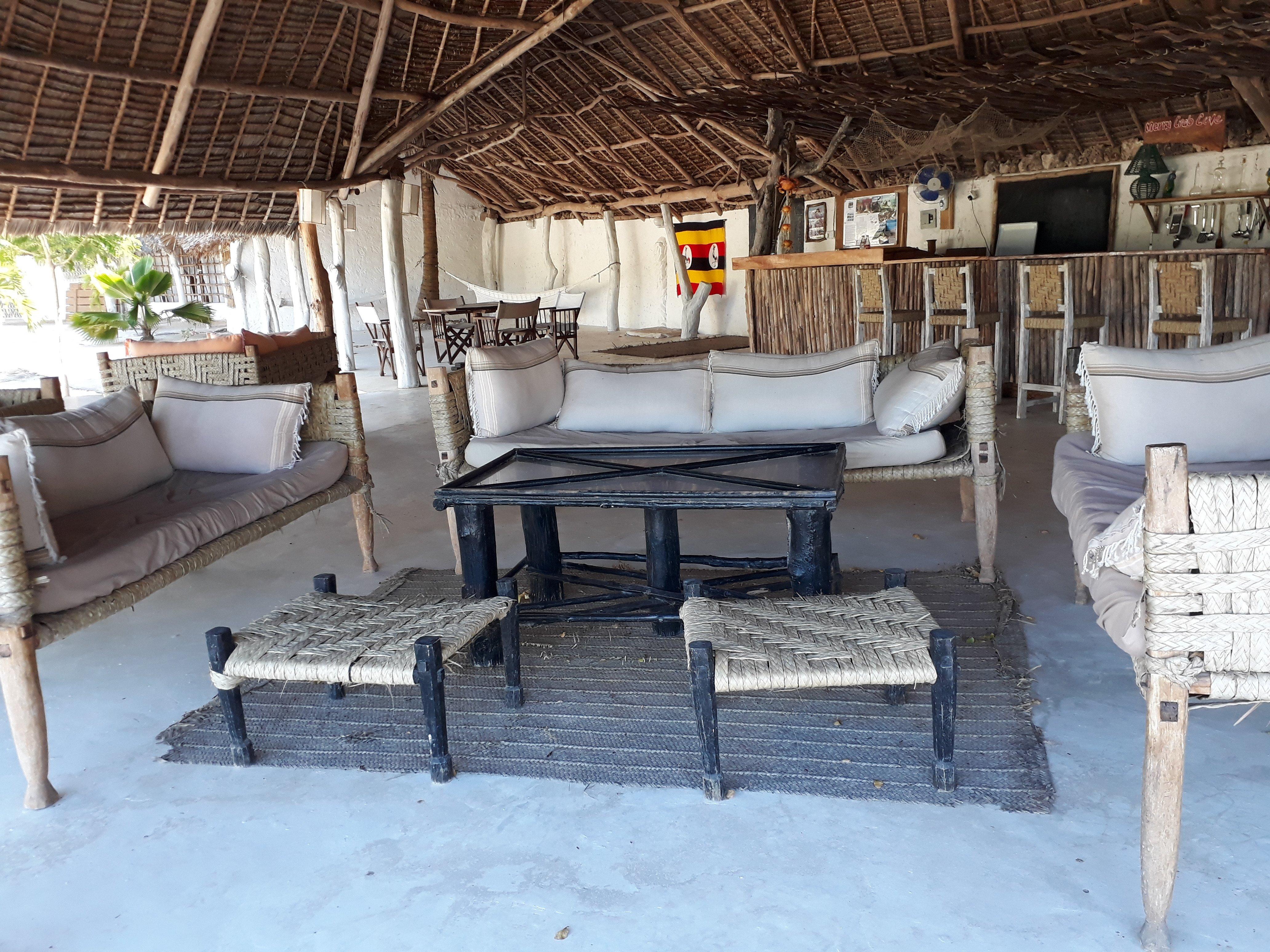 Merry Crab Cove ~ Apres Safari Beach Hotel