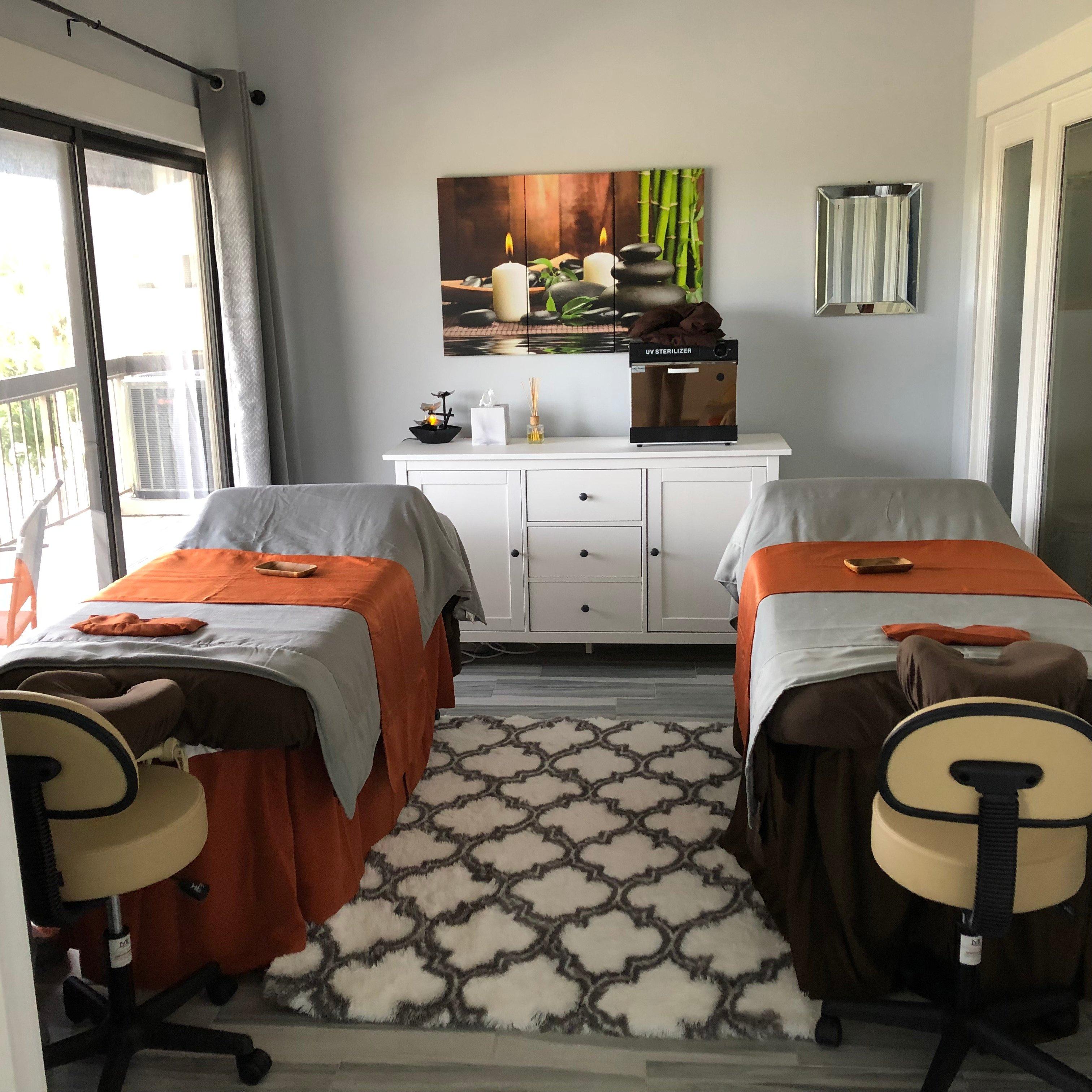 Deianeira's Massage Lounge LLC