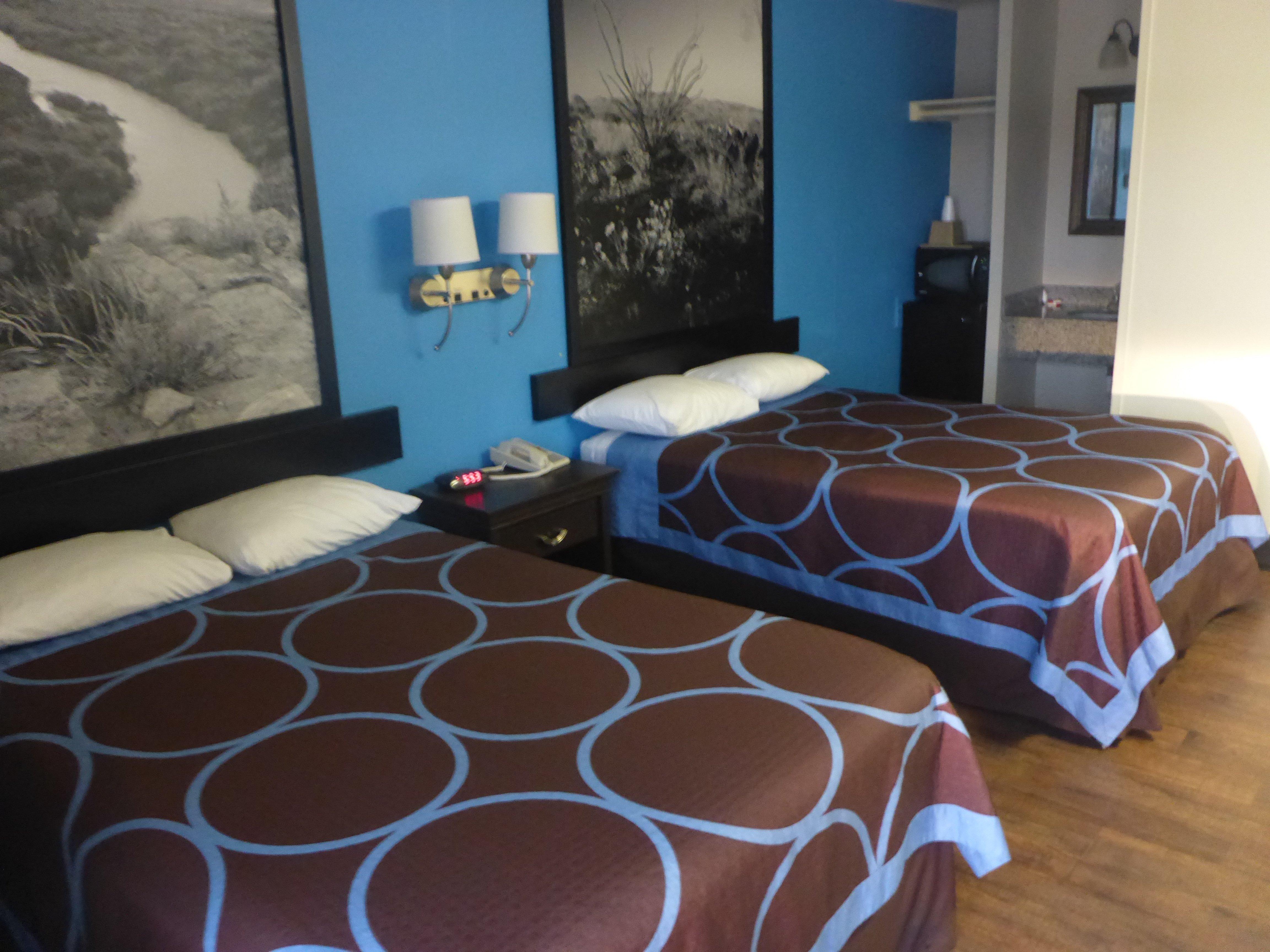 Super 8 By Wyndham Lubbock Civic Center North