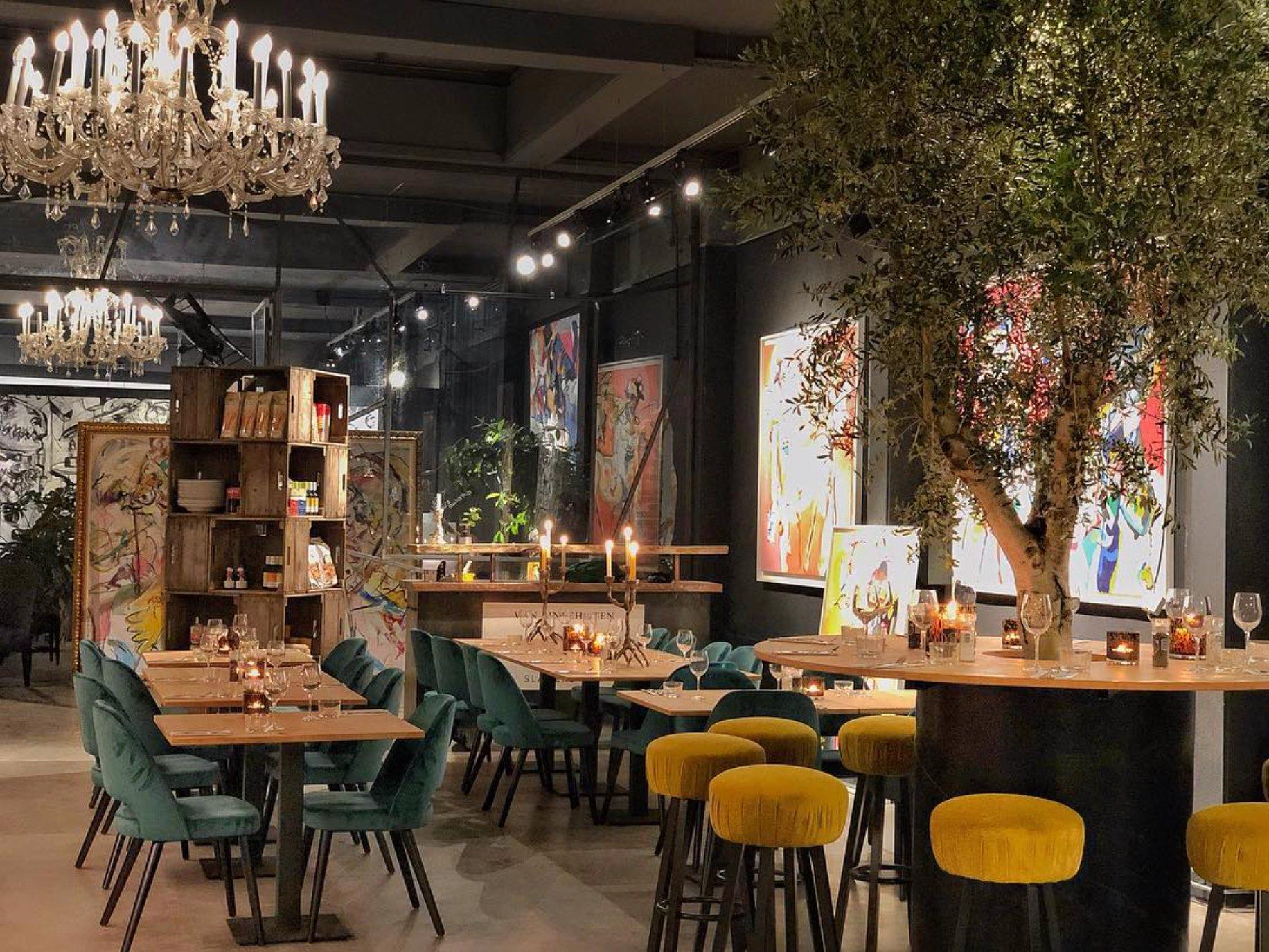 GaleriAAA Restaurant