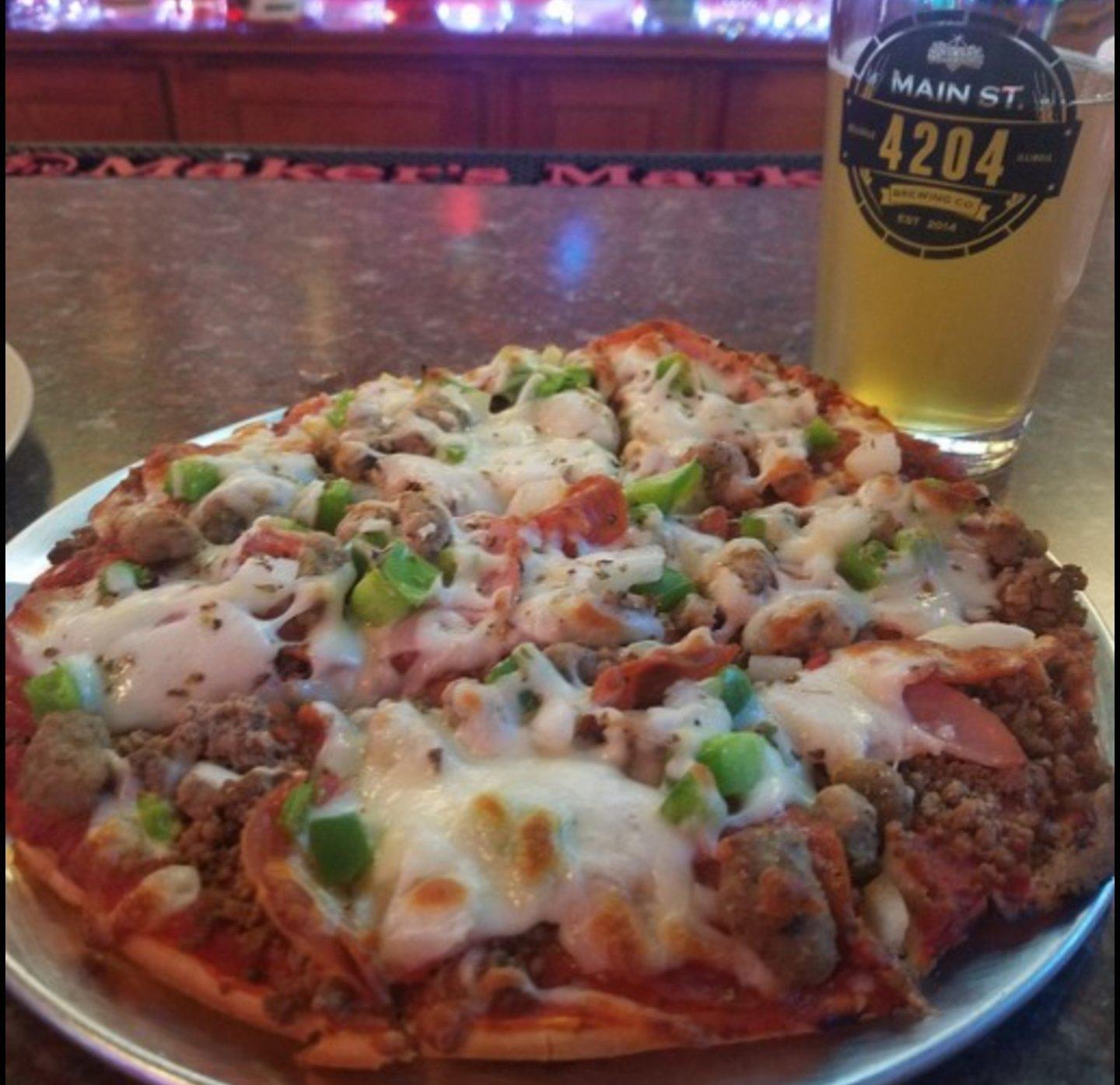 Sam's Pizza & Pub