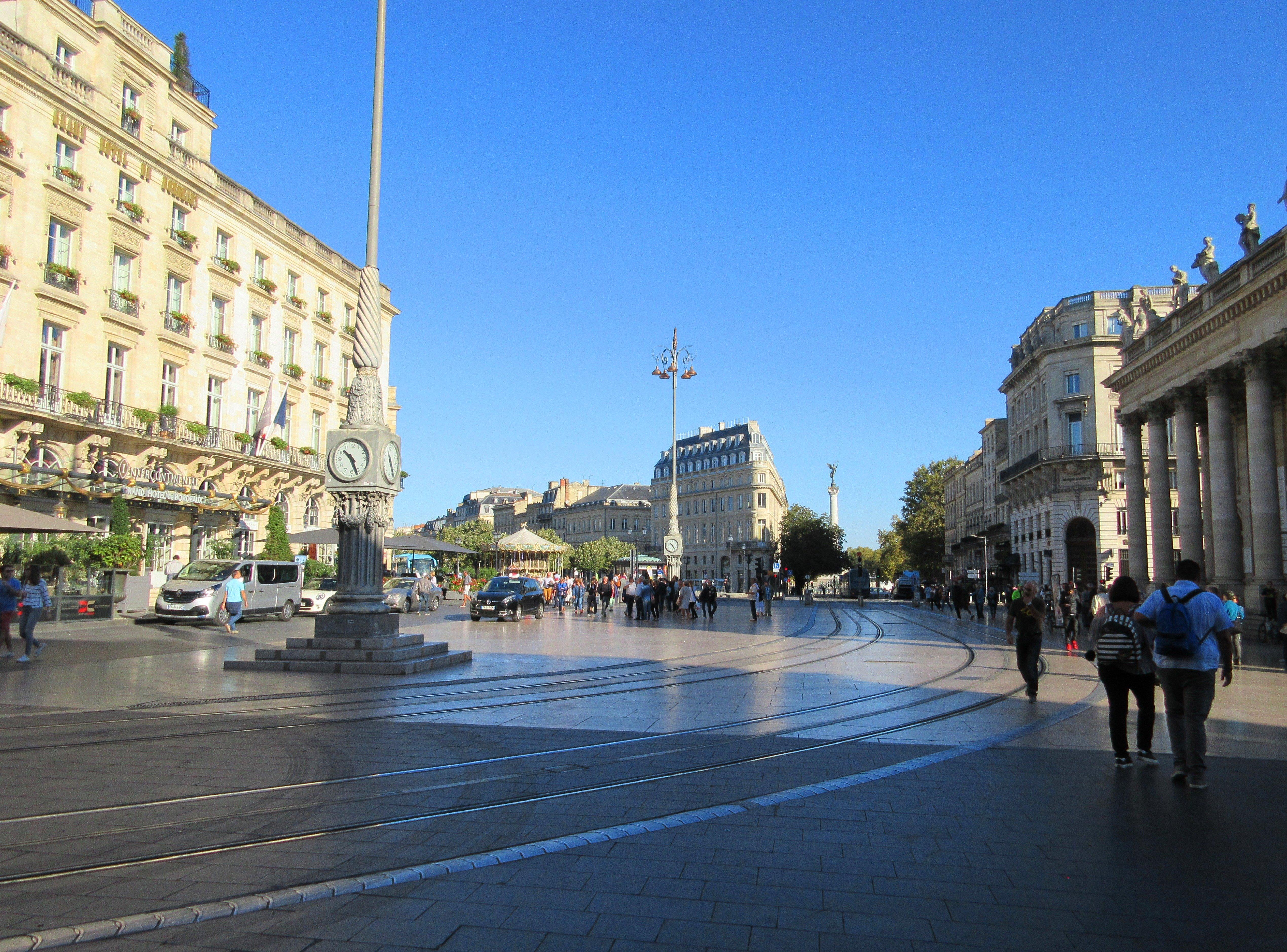 Photo by Helena-Francisco