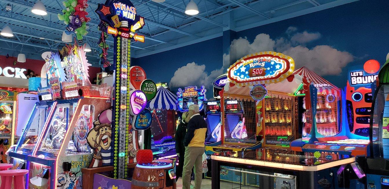 LuLu's Beach Arcade and Ropes Course