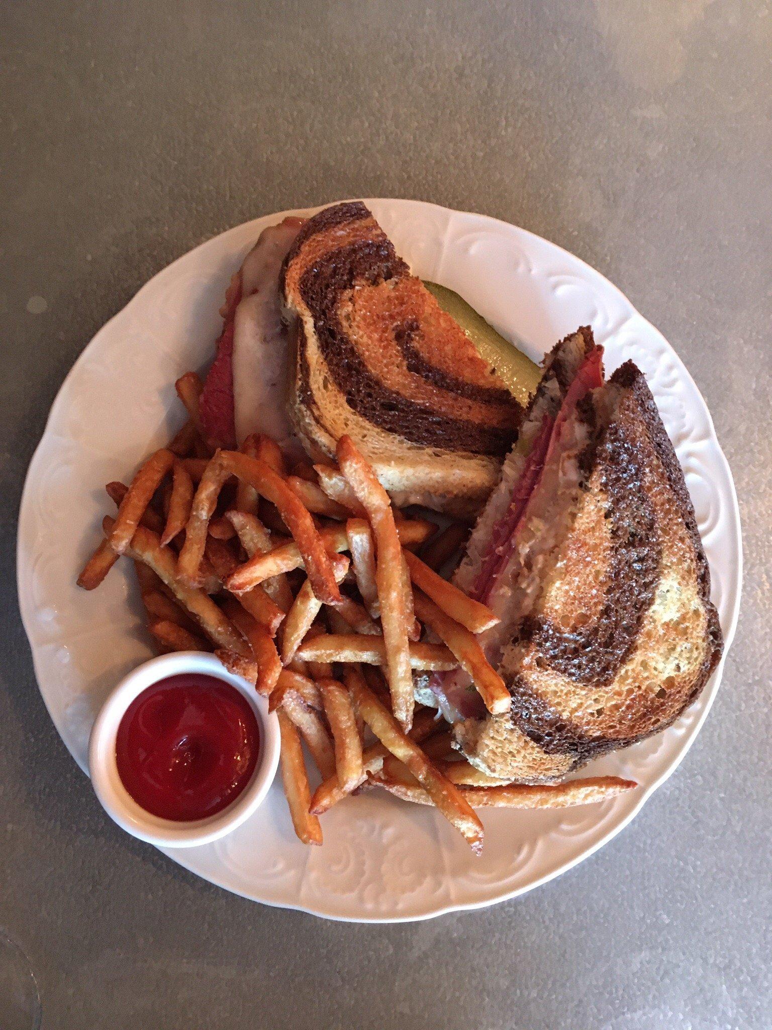 The Diver Bar and Grill