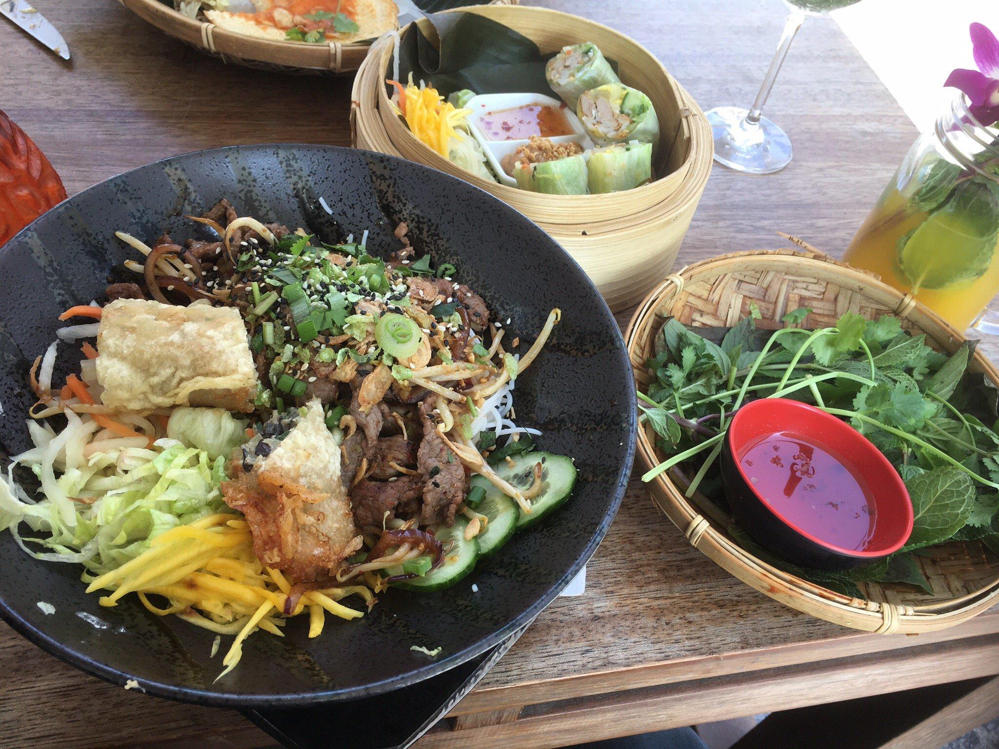 36 Pho Co Vietnam Bao Burger