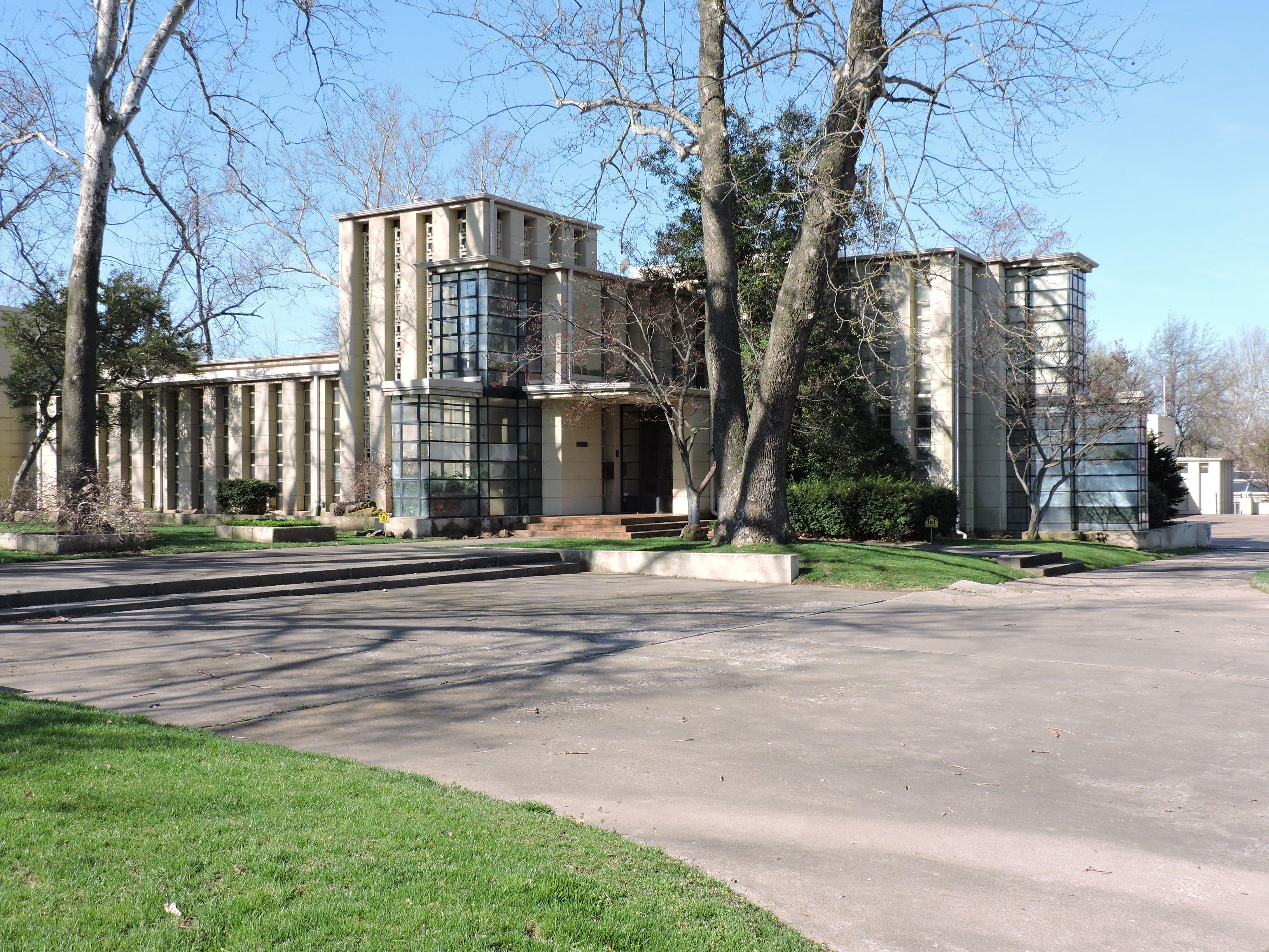 Richard Lloyd Jones House