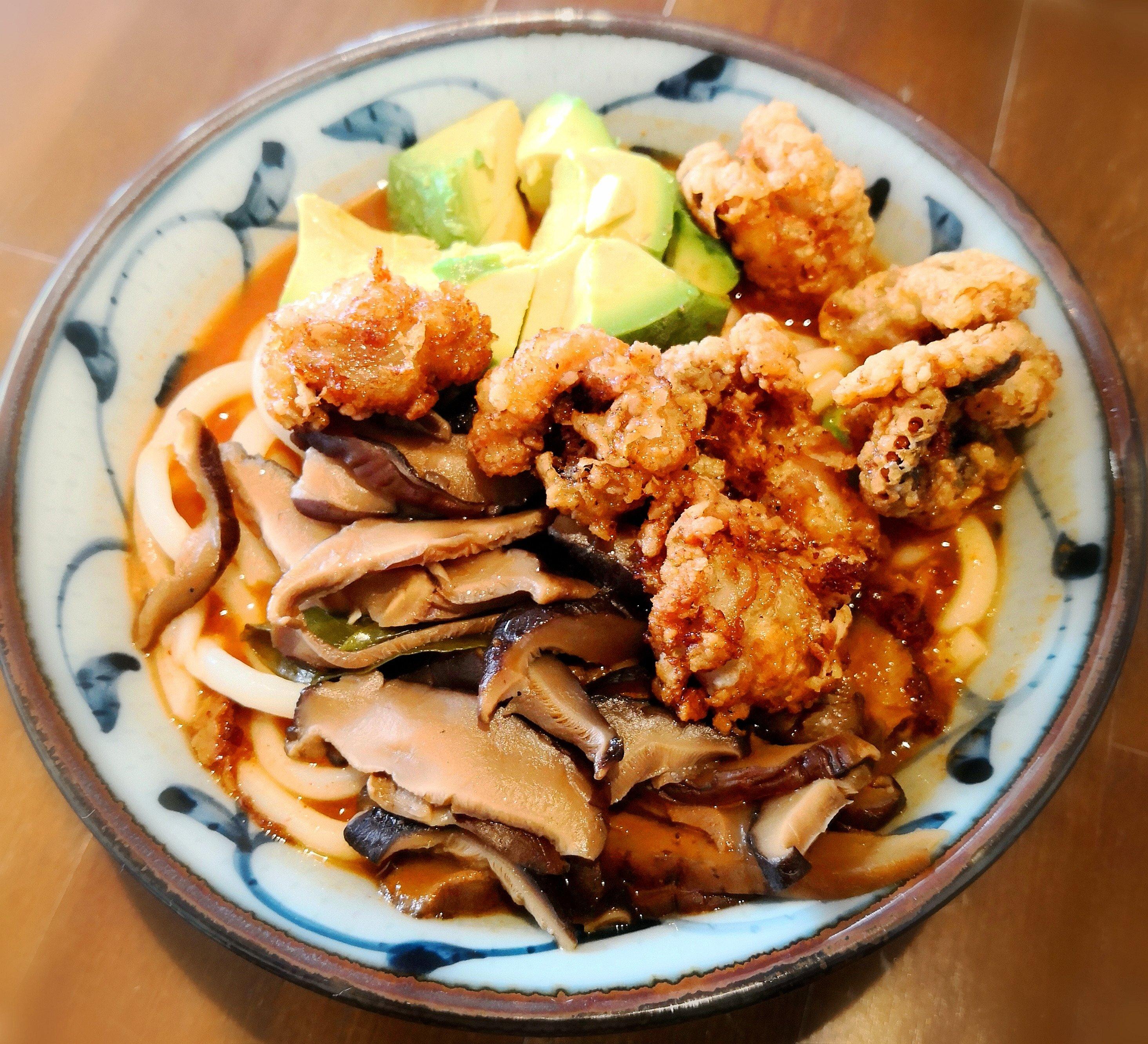 Damoa - Crossover Kuche