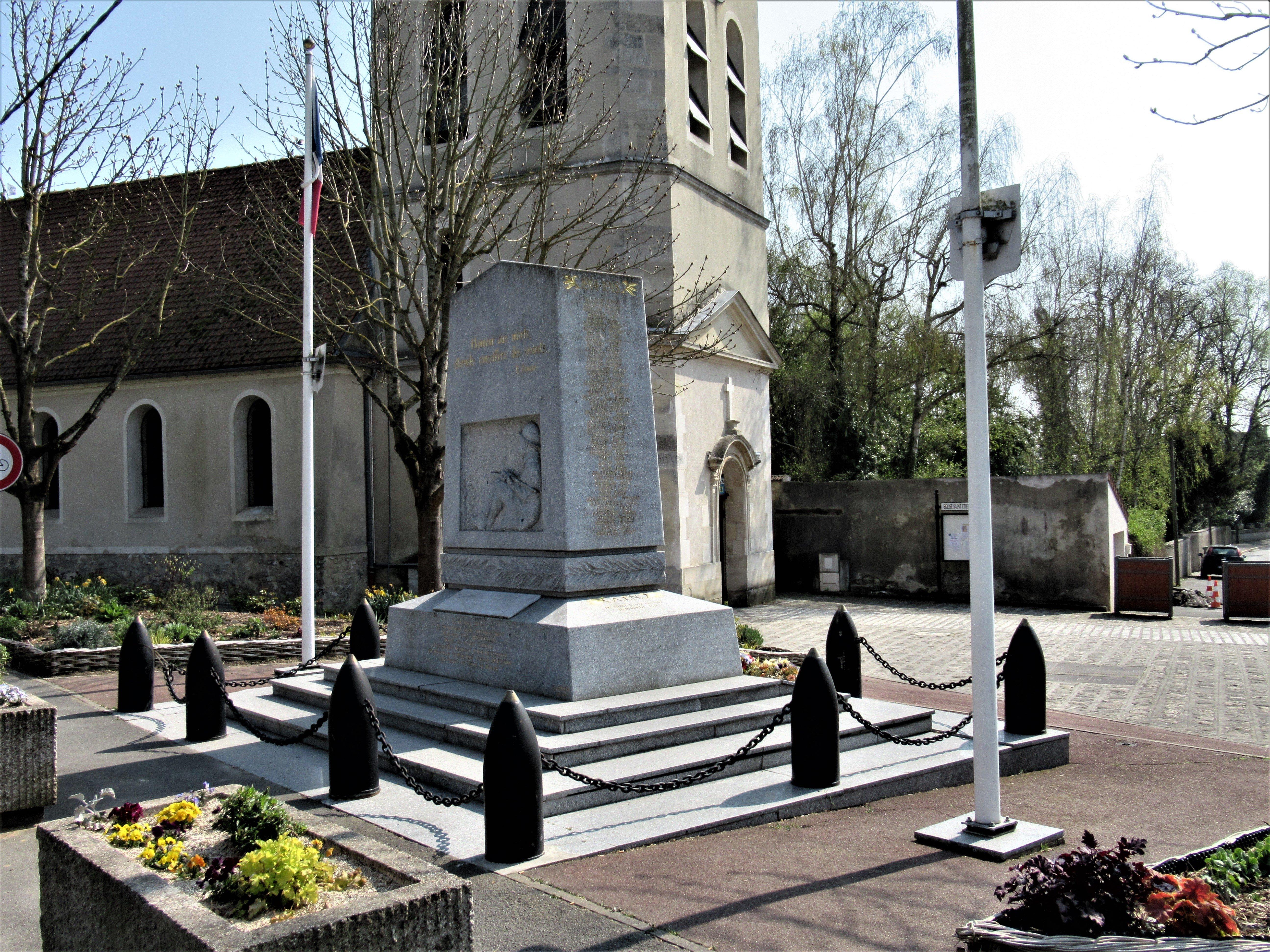 Monument Aux Morts