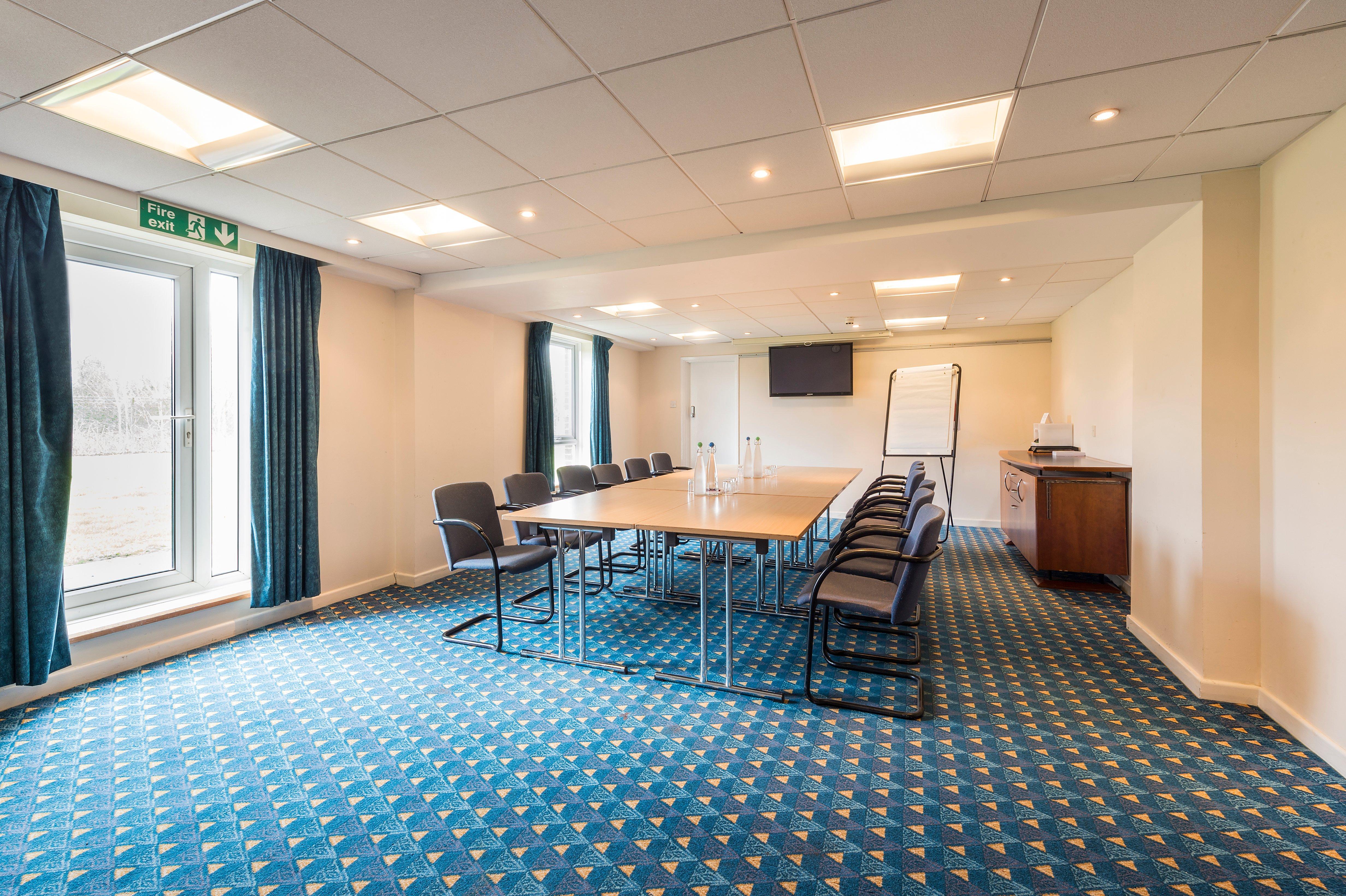 Mercure Cardiff North Hotel