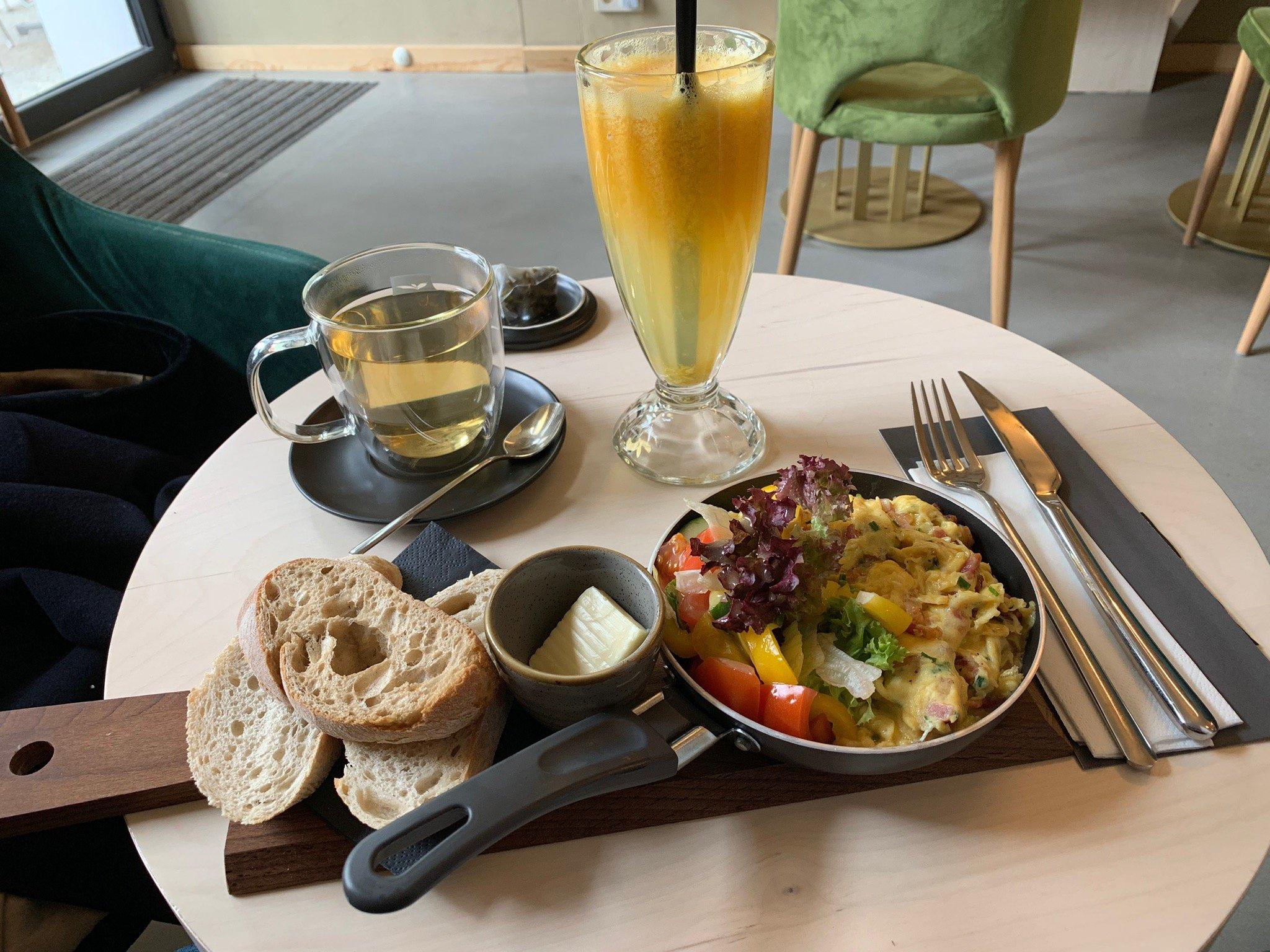 Photo by michafritsche