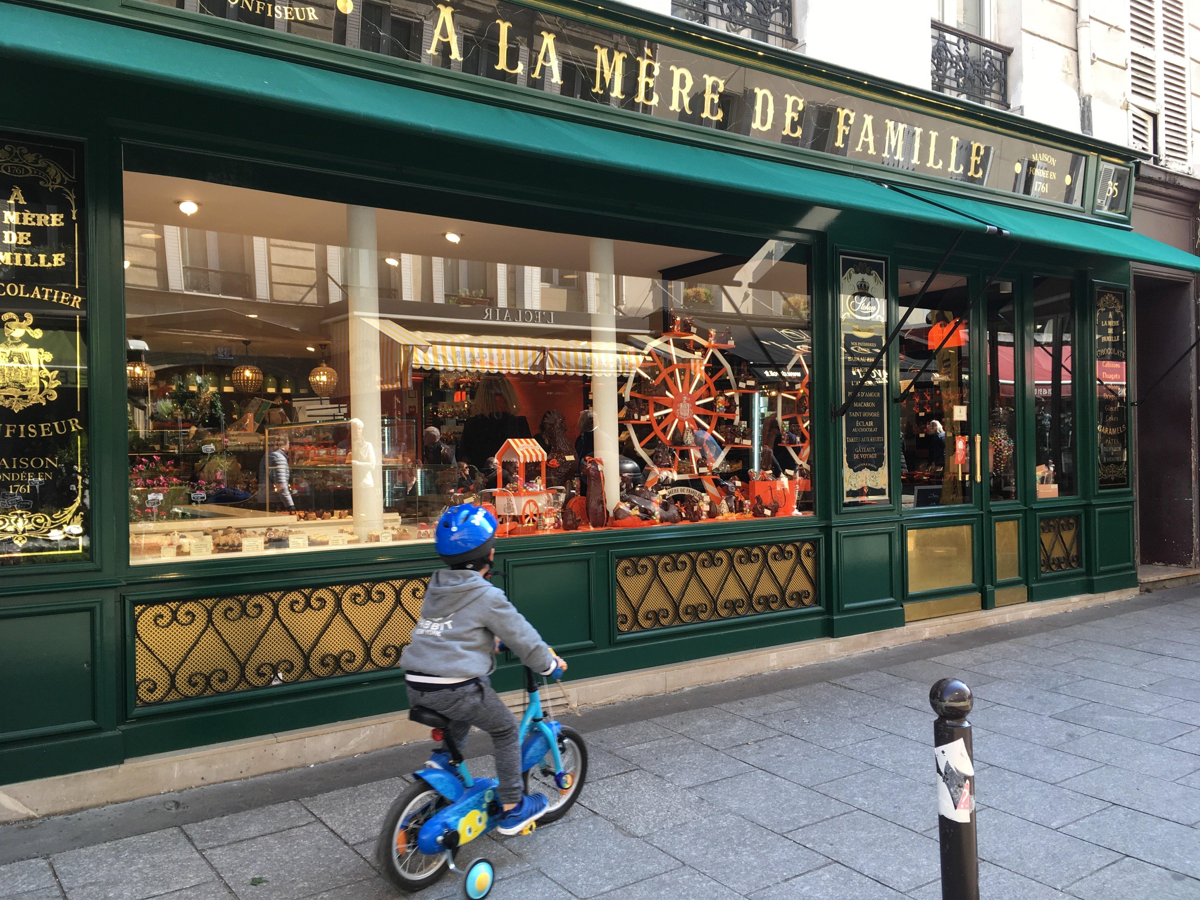 A la Mere de Famille