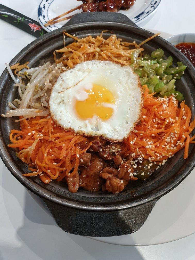 Photo by geoffroym404