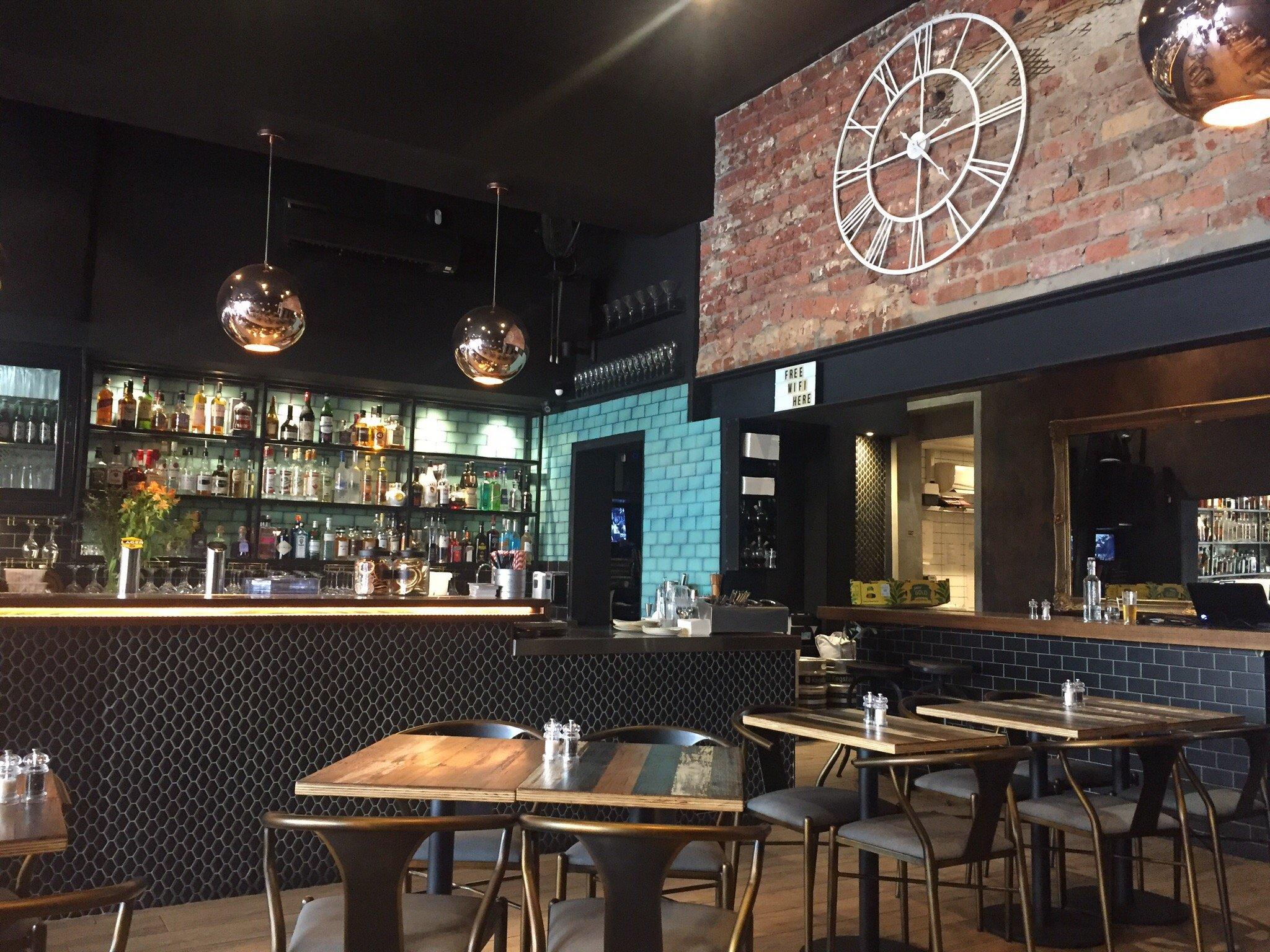 Triq Restaurant and Bar