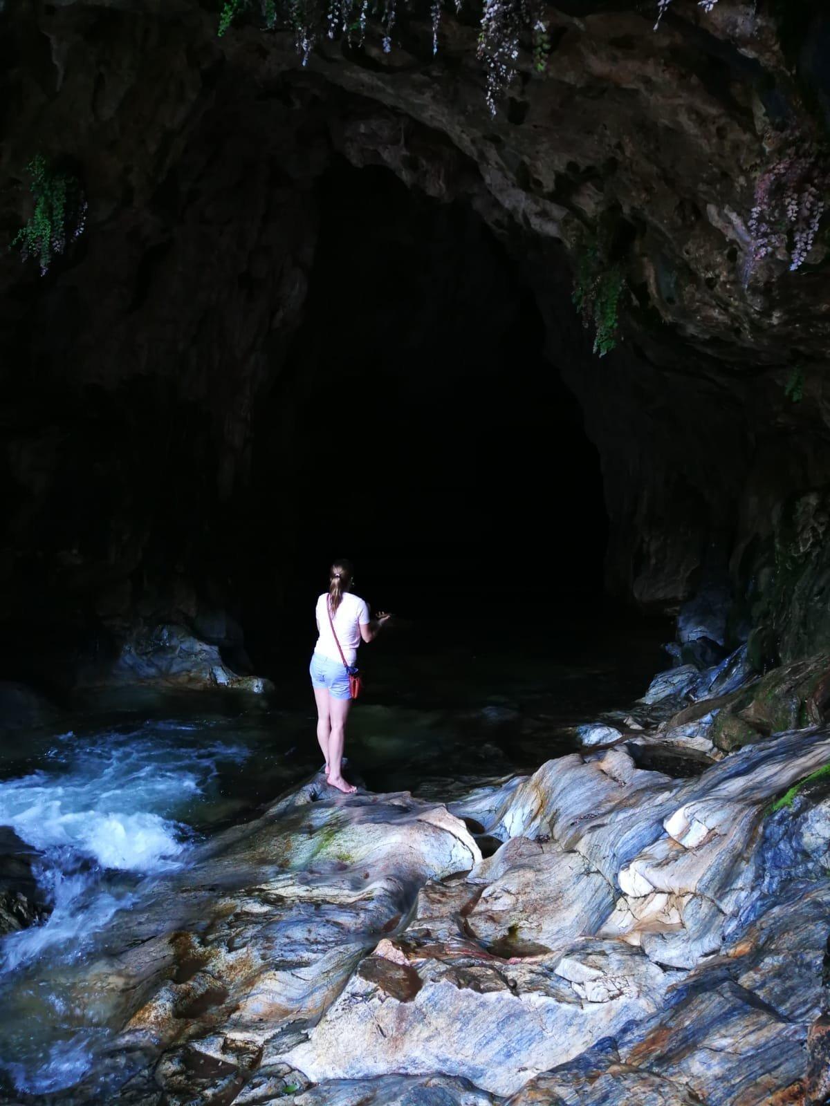 Natural Bridges Hiking Trail