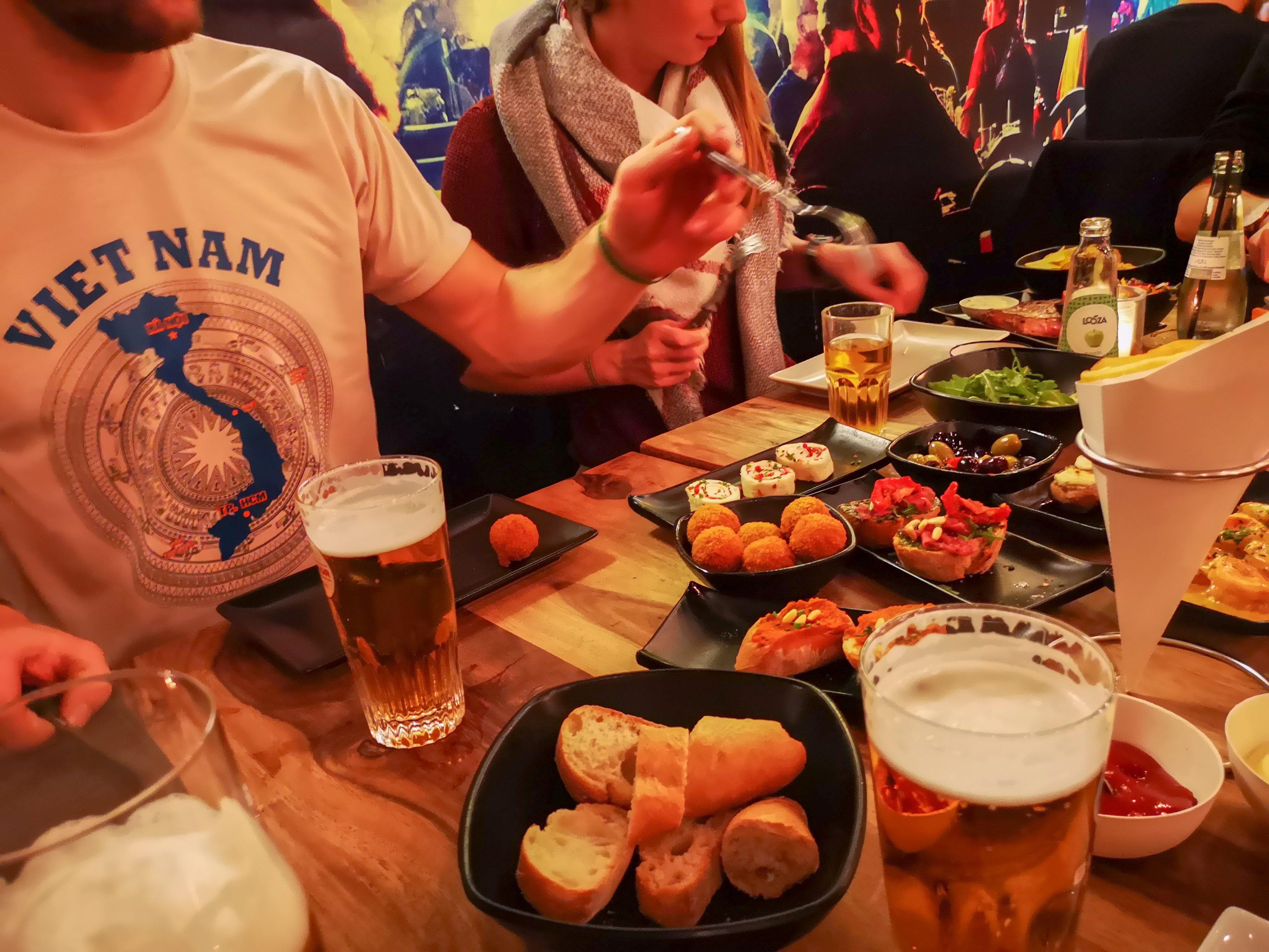 Les Halles Marktcafe